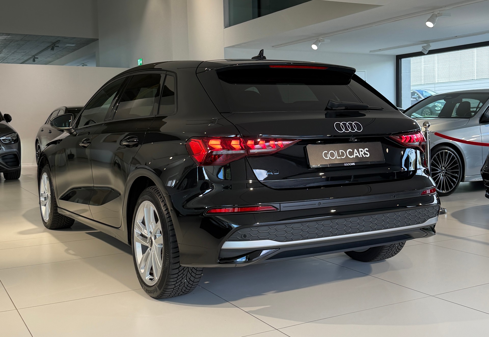 AUDI A3 Sportback TFSI 110 kW Attraction S tronic-image-5