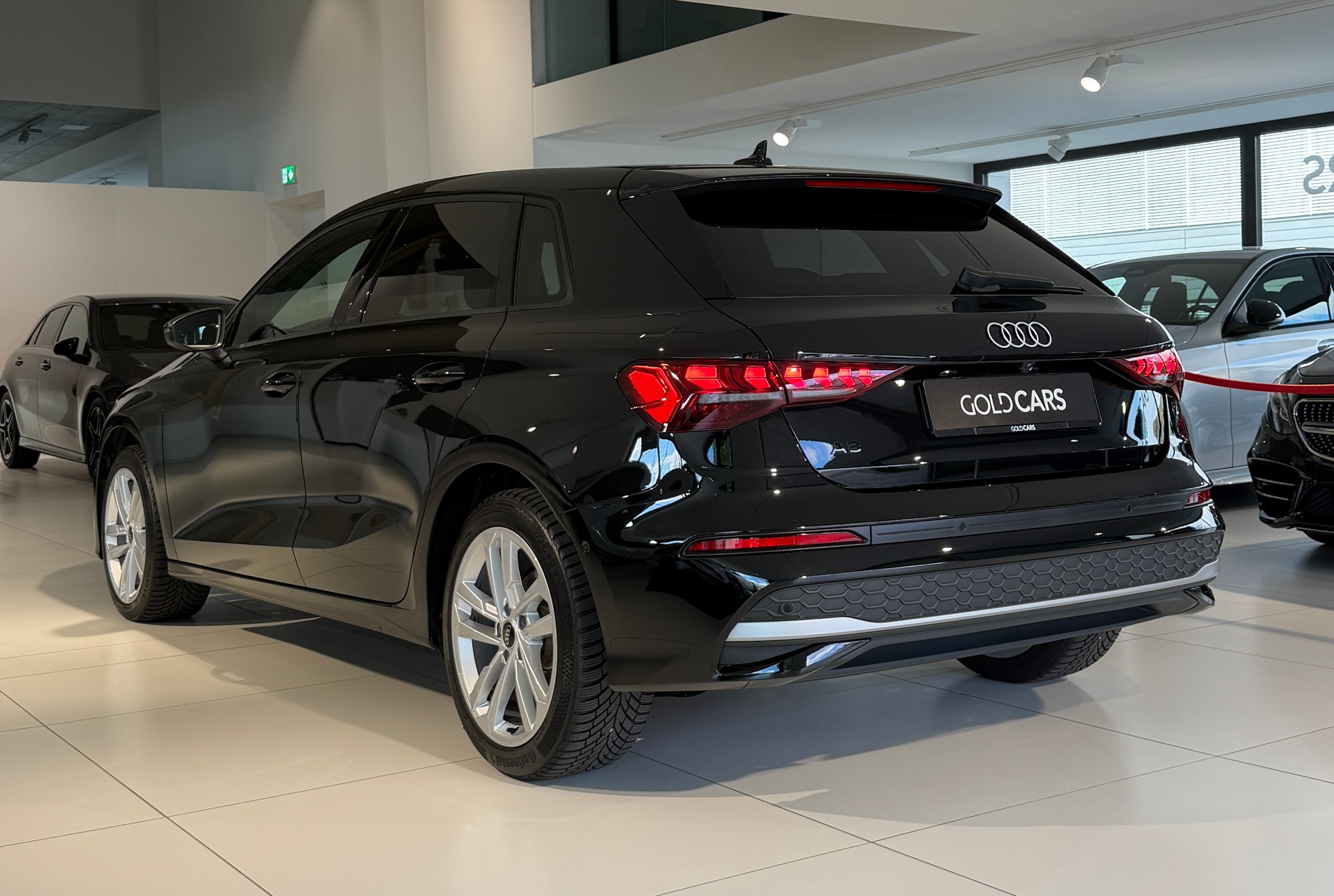 AUDI A3 Sportback TFSI 110 kW Attraction S tronic-image-4