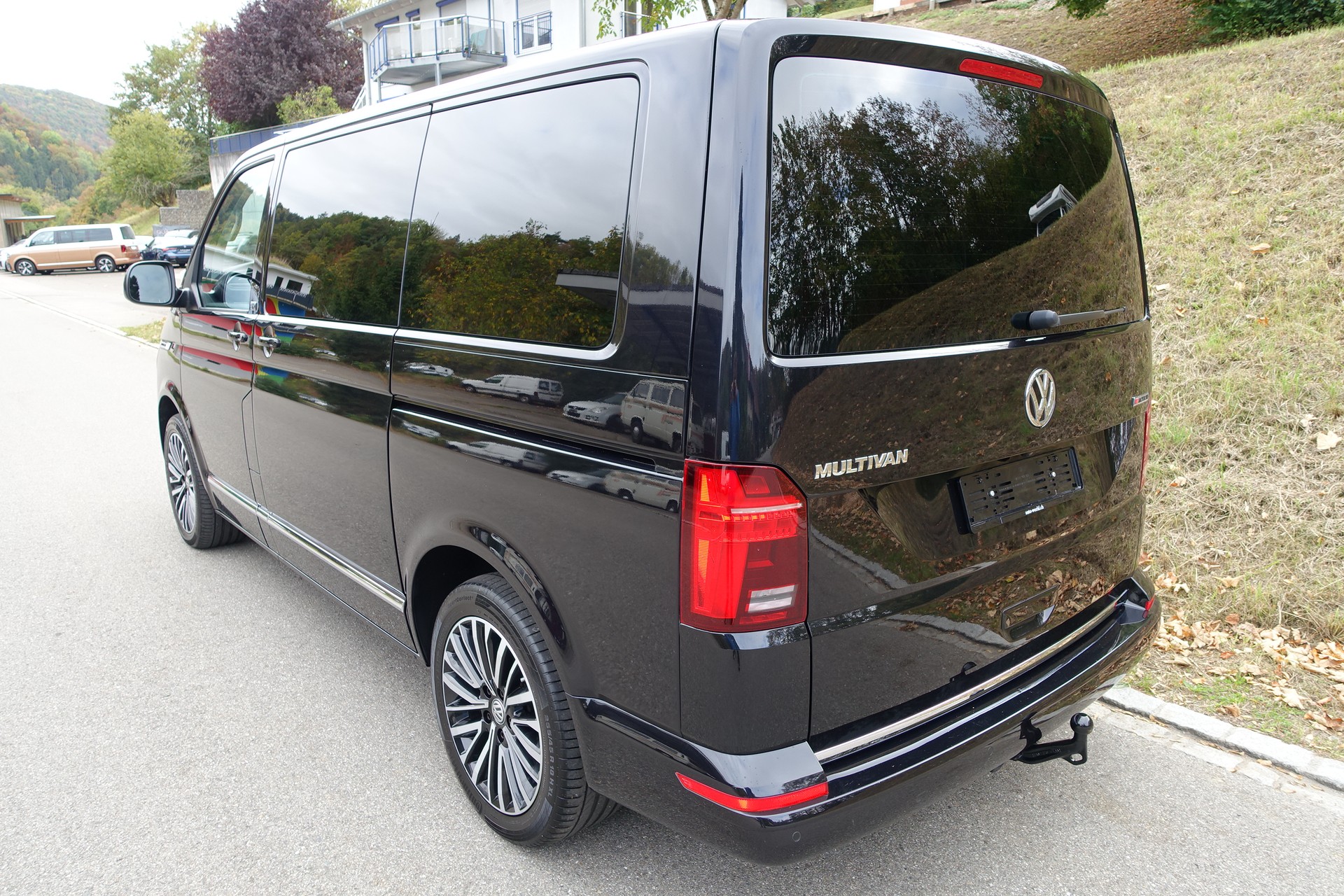 VW T6.1 Multivan 2.0 Bi-TDI Highline Generation Six 4Motion DSG-image-9
