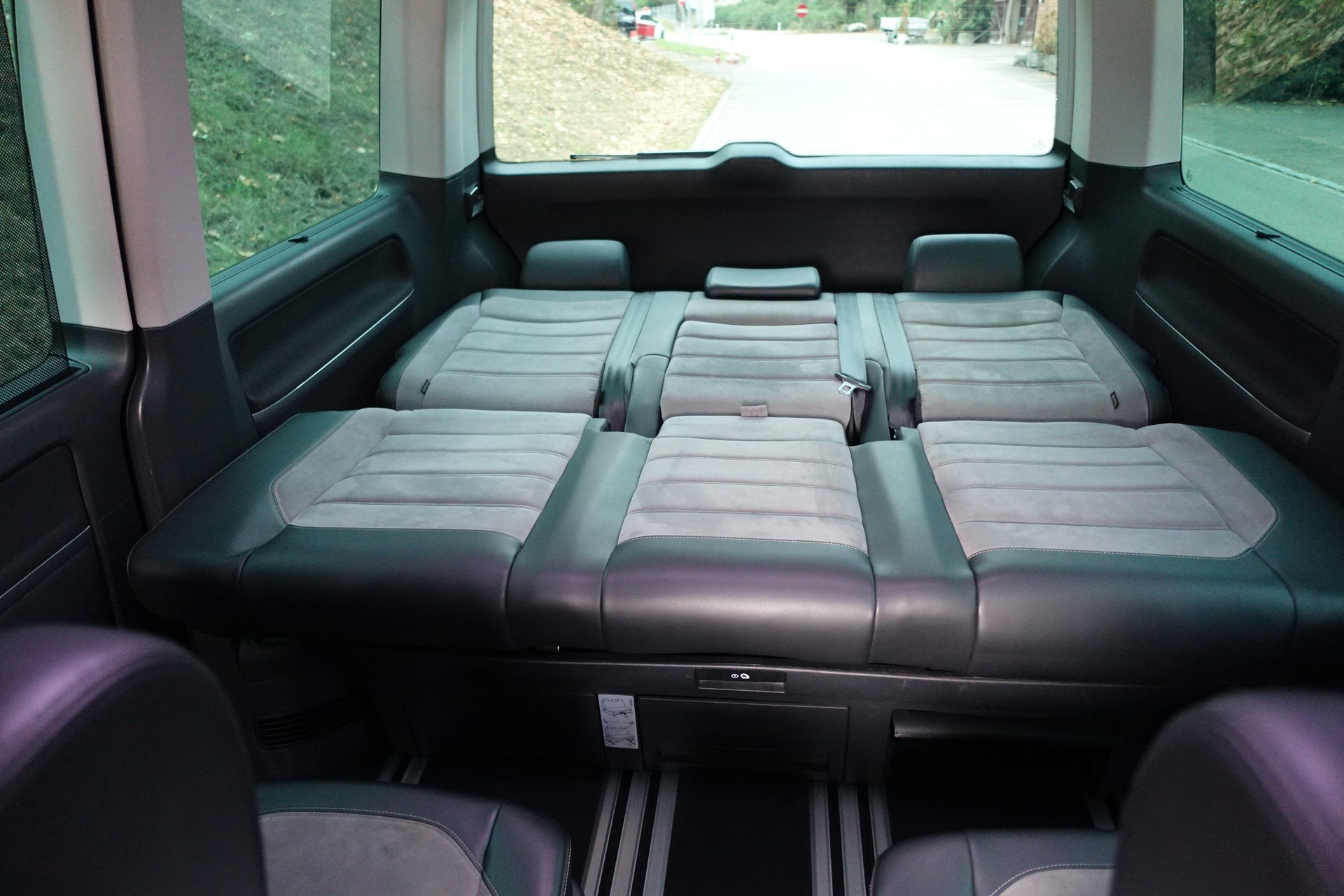VW T6.1 Multivan 2.0 Bi-TDI Highline Generation Six 4Motion DSG-image-7