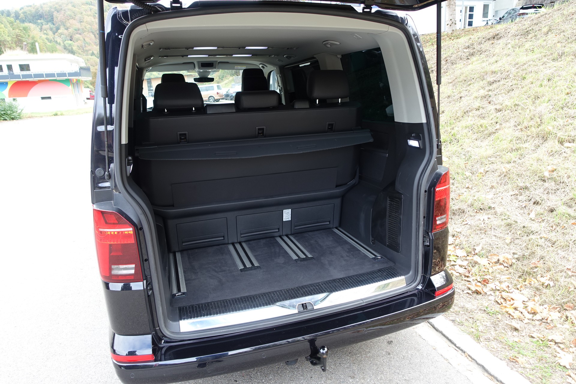VW T6.1 Multivan 2.0 Bi-TDI Highline Generation Six 4Motion DSG-image-11