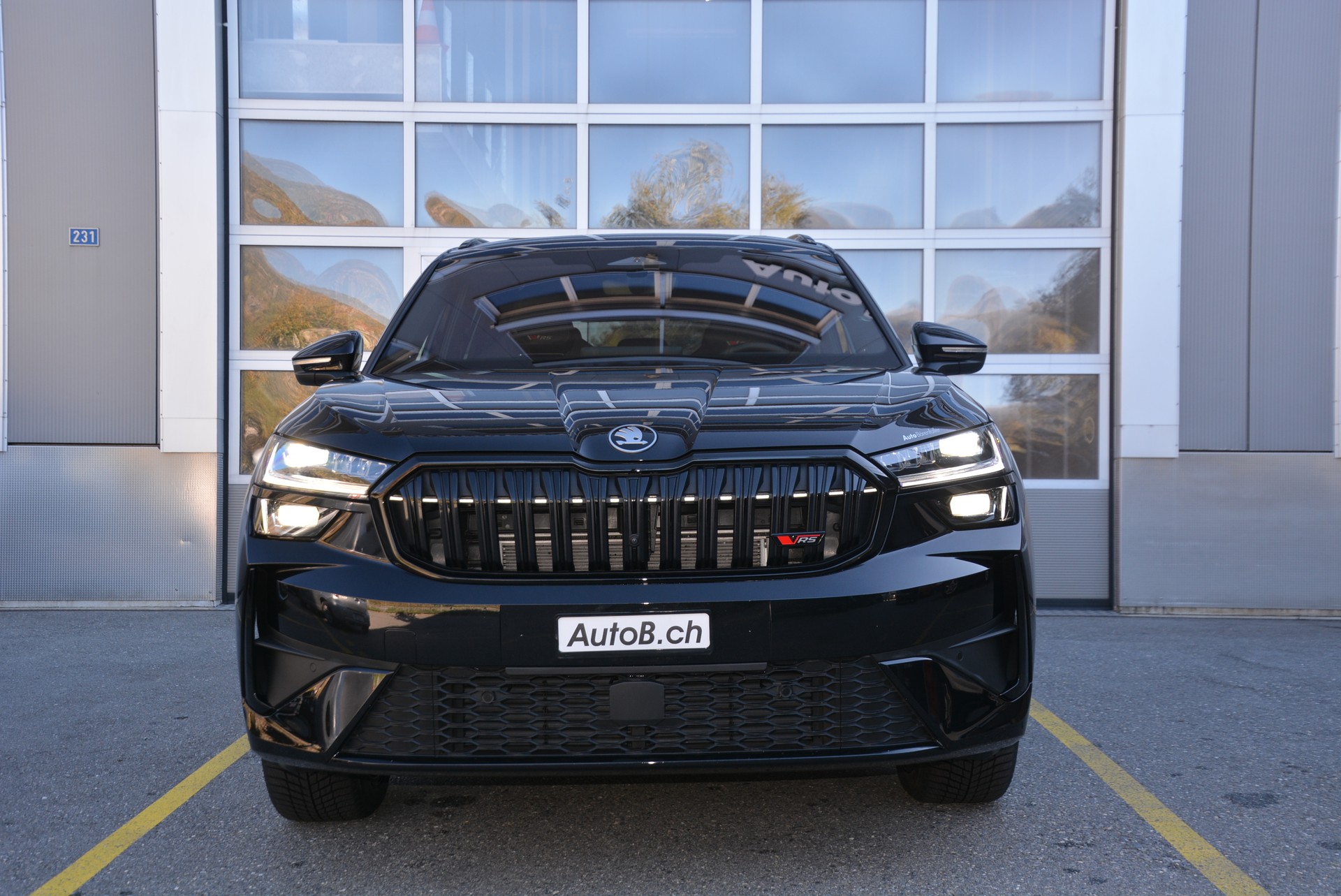 SKODA Kodiaq NEW RS TSI 2.0 4x4 DSG-image-2