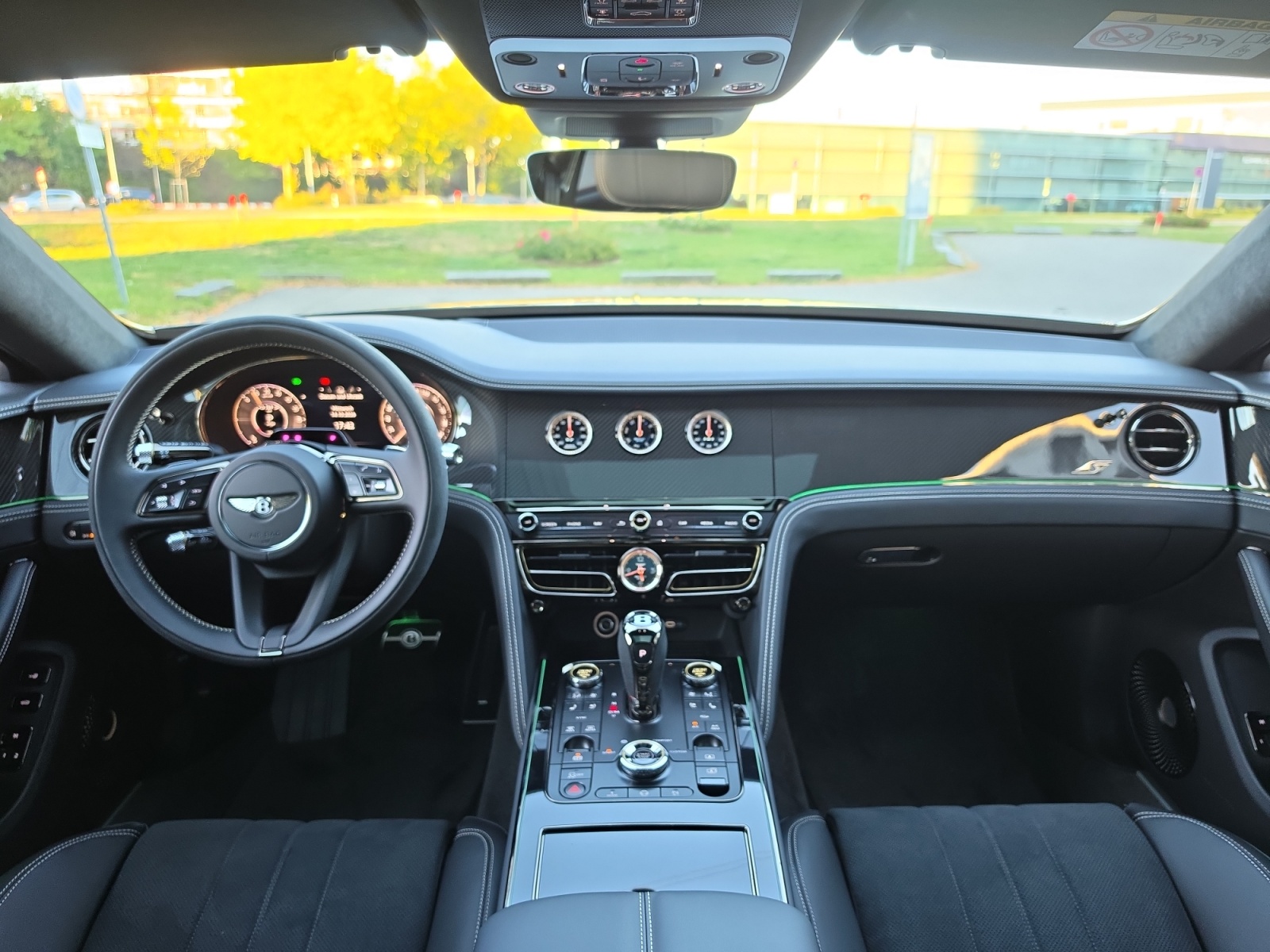 BENTLEY NEW Flying Spur S V8-image-11
