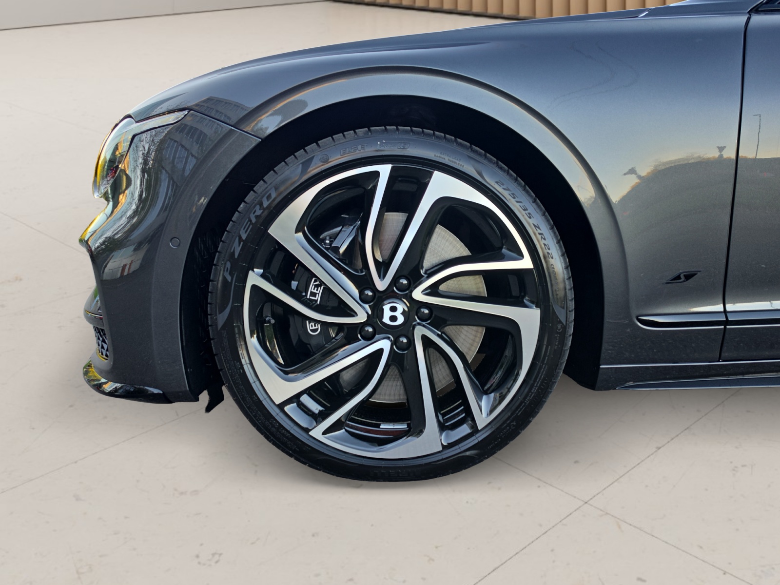 BENTLEY NEW Flying Spur S V8-image-25