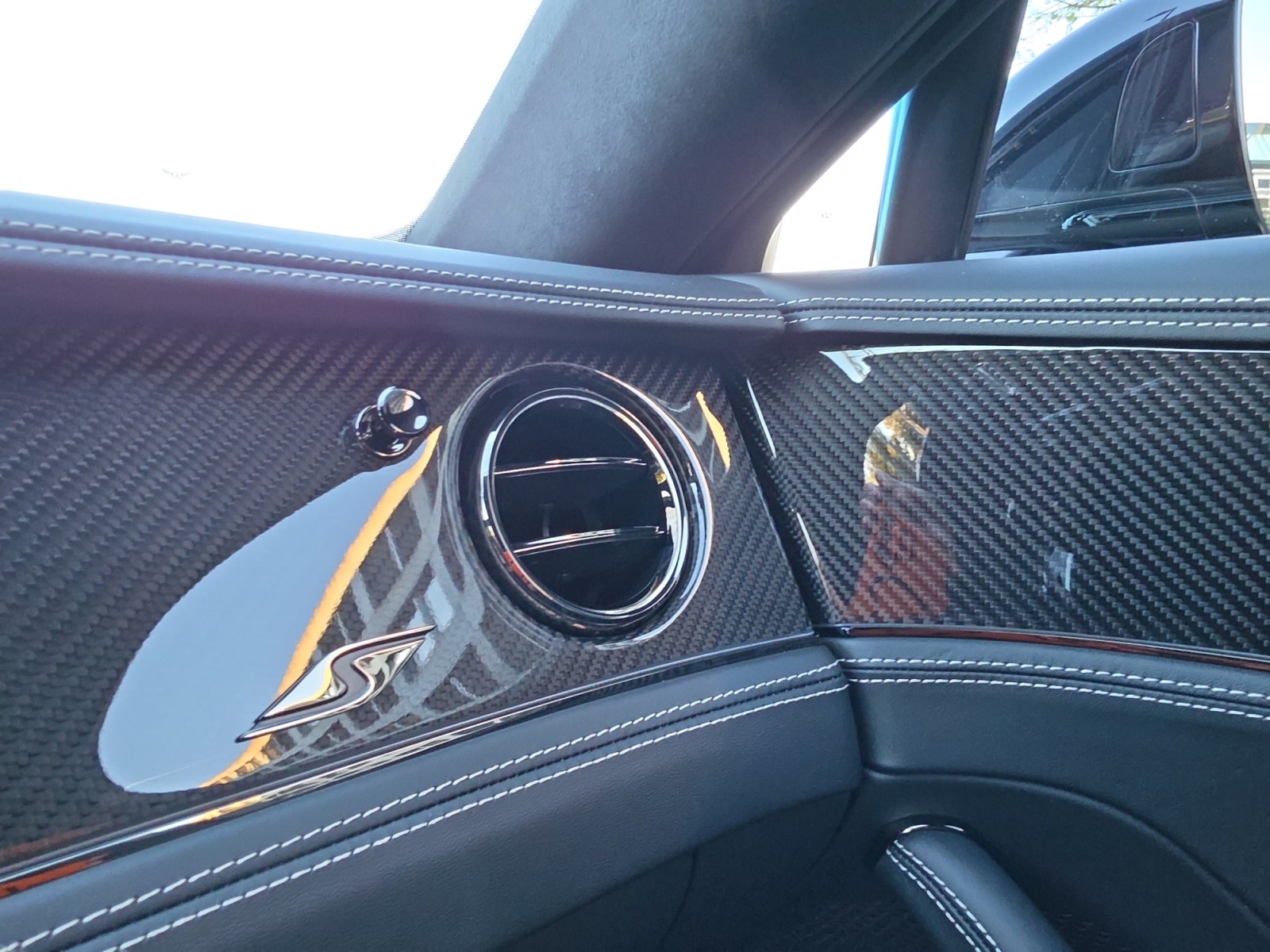 BENTLEY NEW Flying Spur S V8-image-22