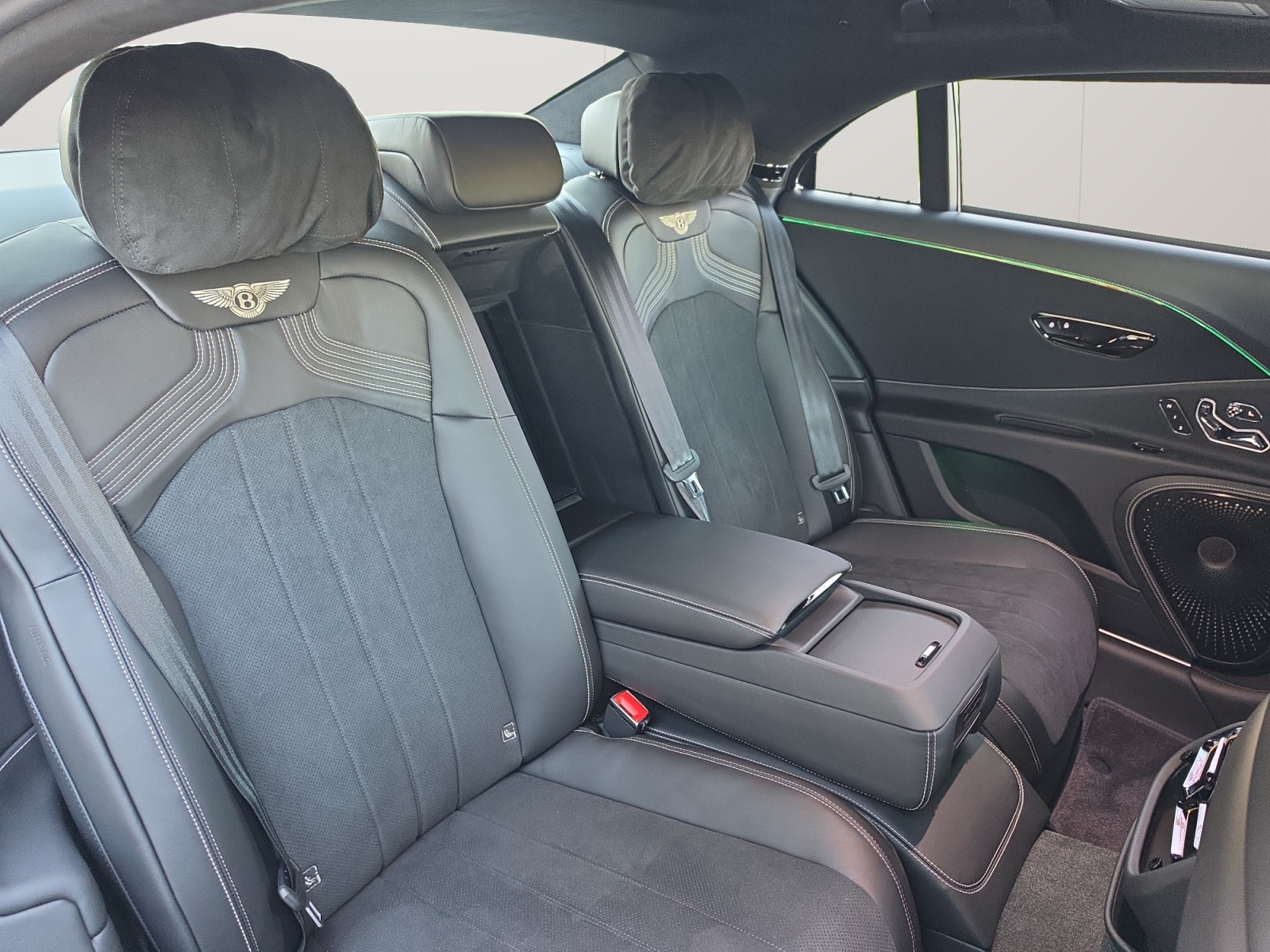 BENTLEY NEW Flying Spur S V8-image-13