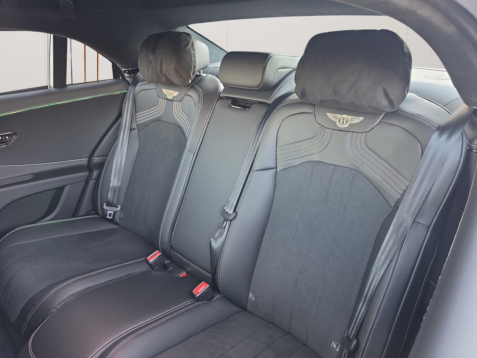 BENTLEY NEW Flying Spur S V8-image-14