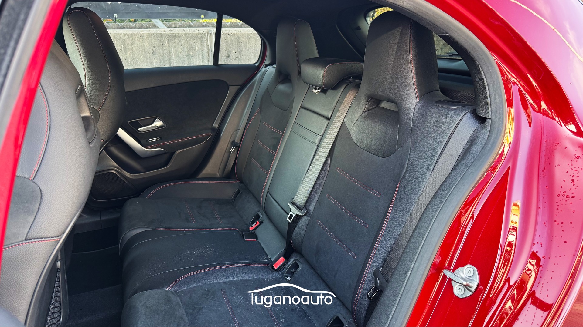 MERCEDES-BENZ A 180 Night Star AMG Line 7G-DCT-image-12