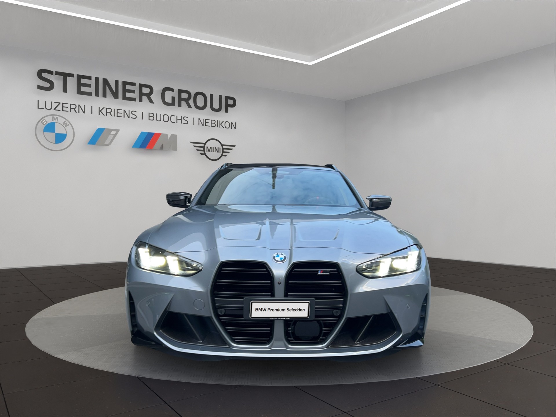 BMW M3 Touring xDrive Competition M-showroom-element-1