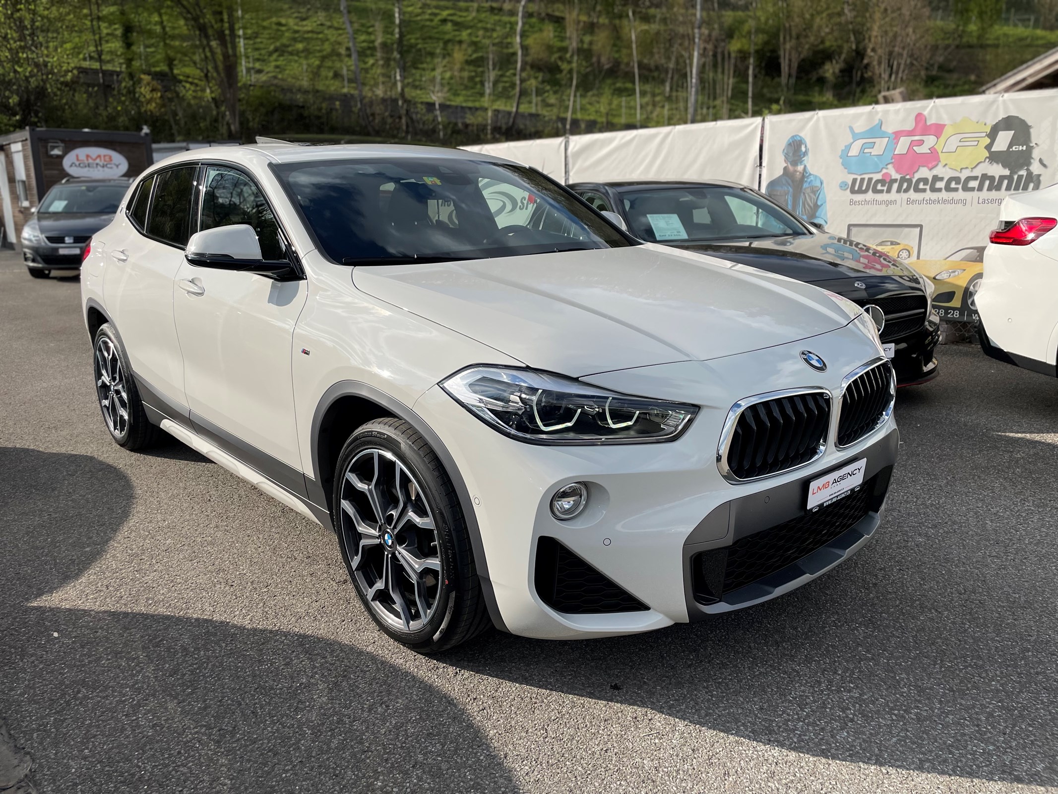 Car photo