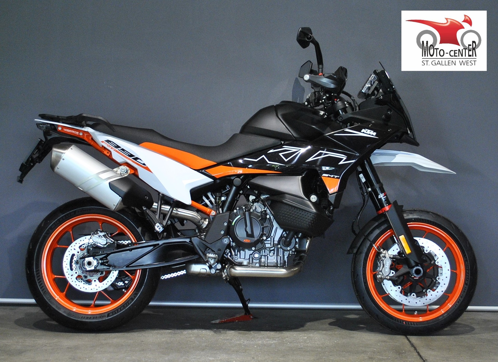 KTM Supermoto 890 SMT-showroom-element-1