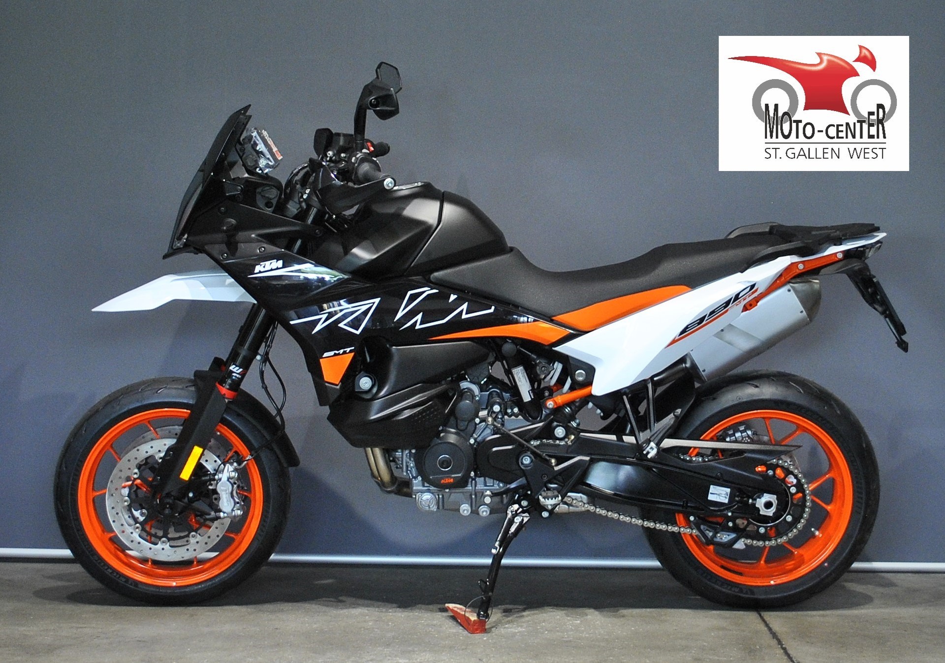 KTM Supermoto 890 SMT-showroom-element-2