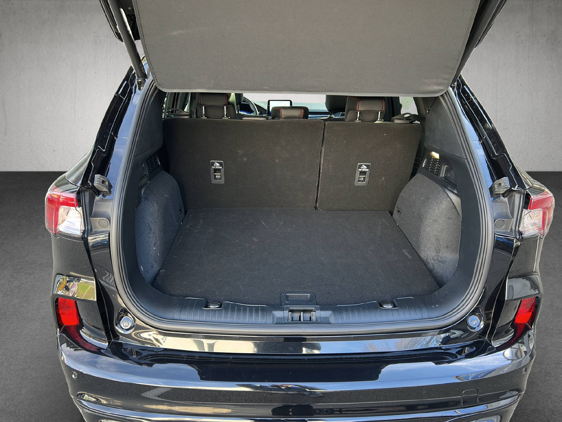 FORD Kuga 2.5 Plug-in Hybrid ST-Line X-image-20
