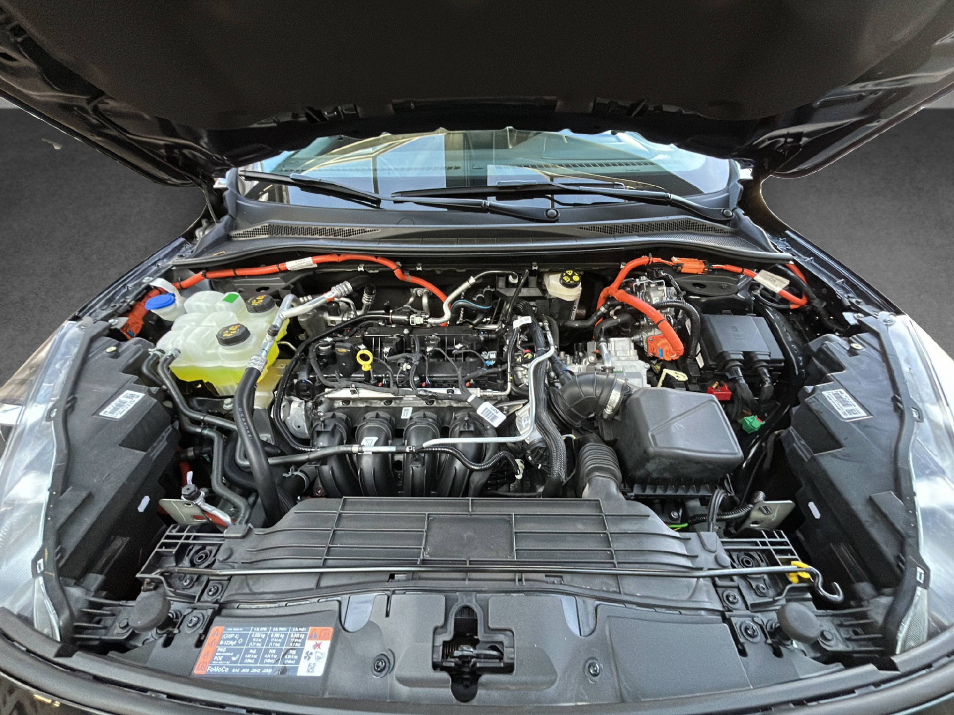 FORD Kuga 2.5 Plug-in Hybrid ST-Line X-image-21