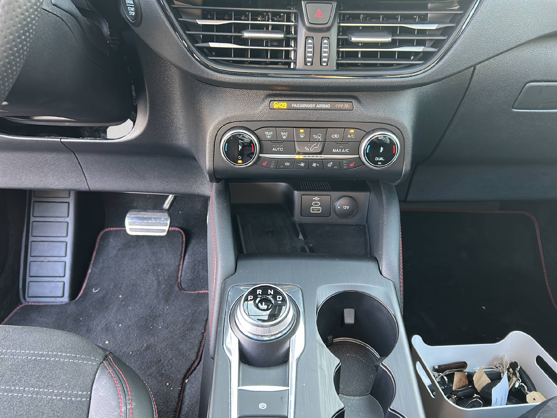 FORD Kuga 2.5 Plug-in Hybrid ST-Line X-image-16