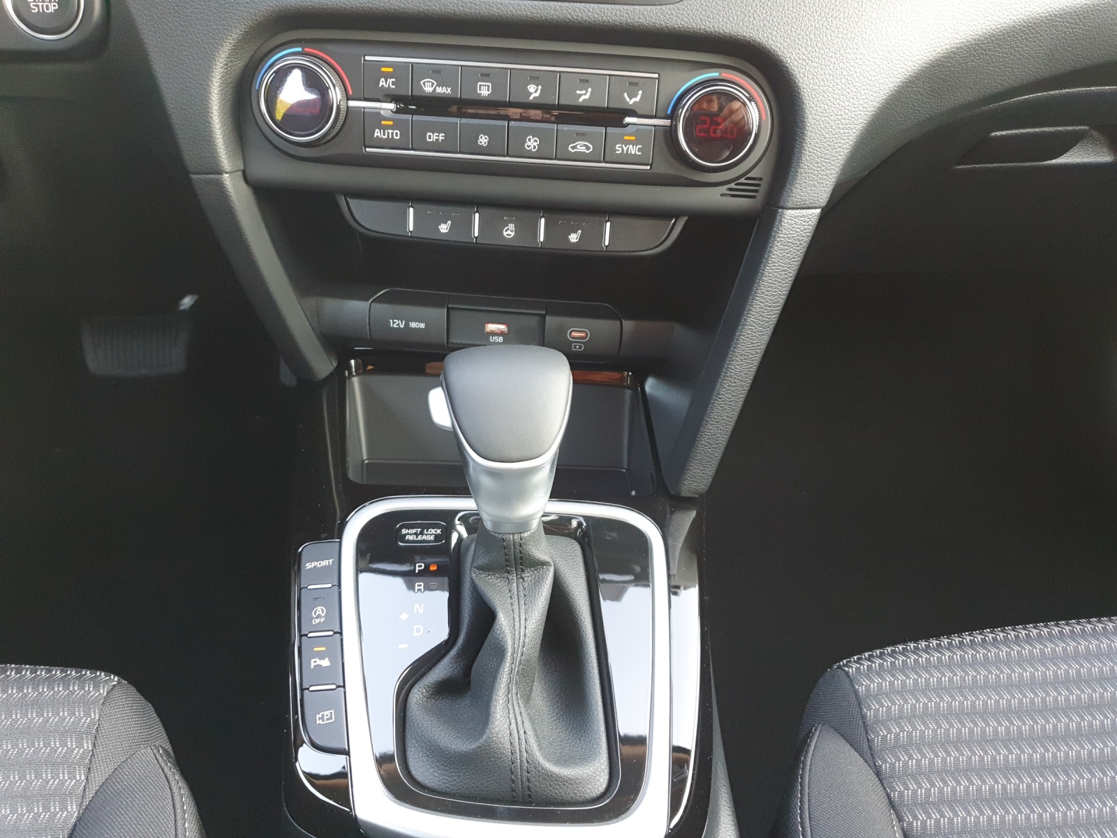 KIA Ceed 1.5 T-GDi Power-image-14