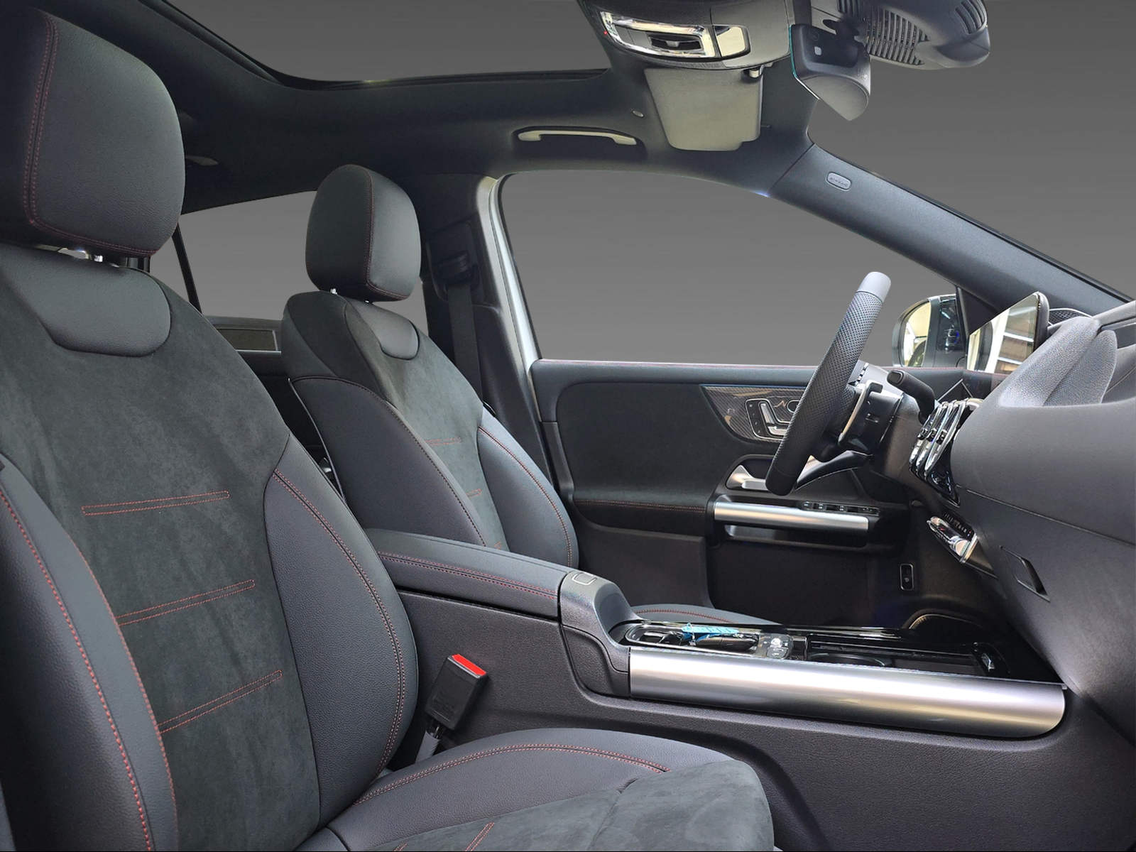 MERCEDES-BENZ GLA 35 4Matic-image-9