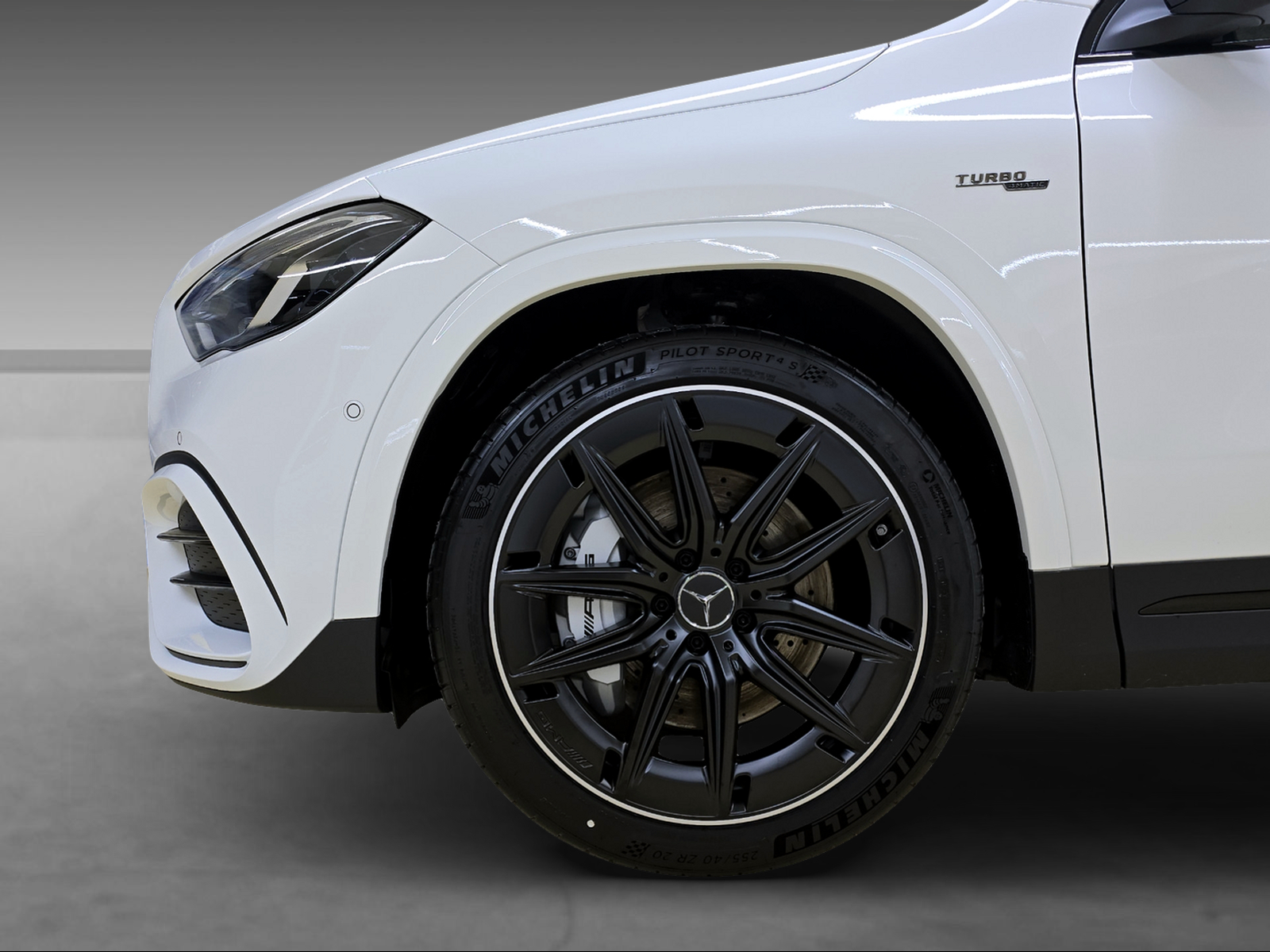 MERCEDES-BENZ GLA 35 4Matic-image-5