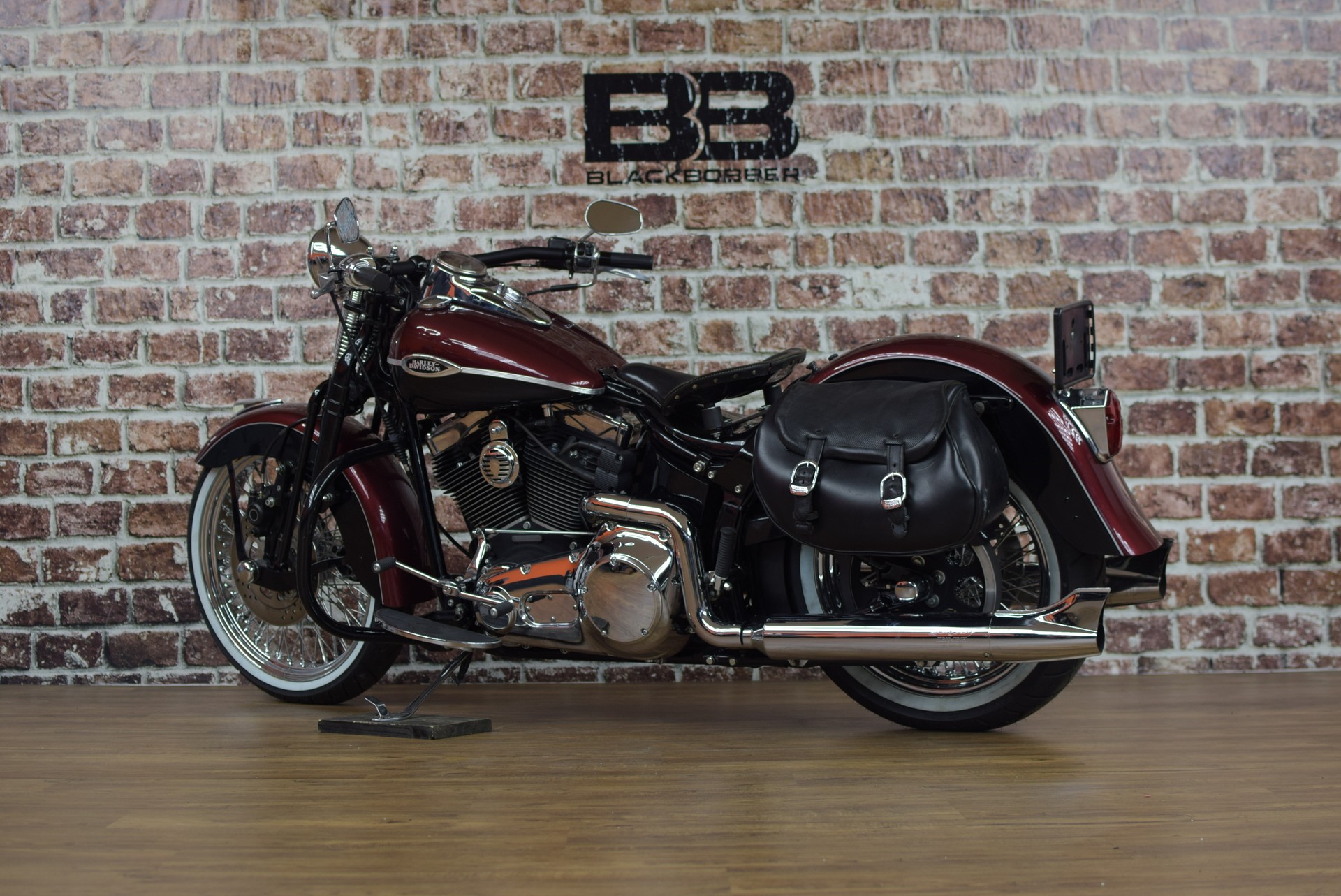HARLEY-DAVIDSON FLSTSCI Springer Classic-showroom-element-3