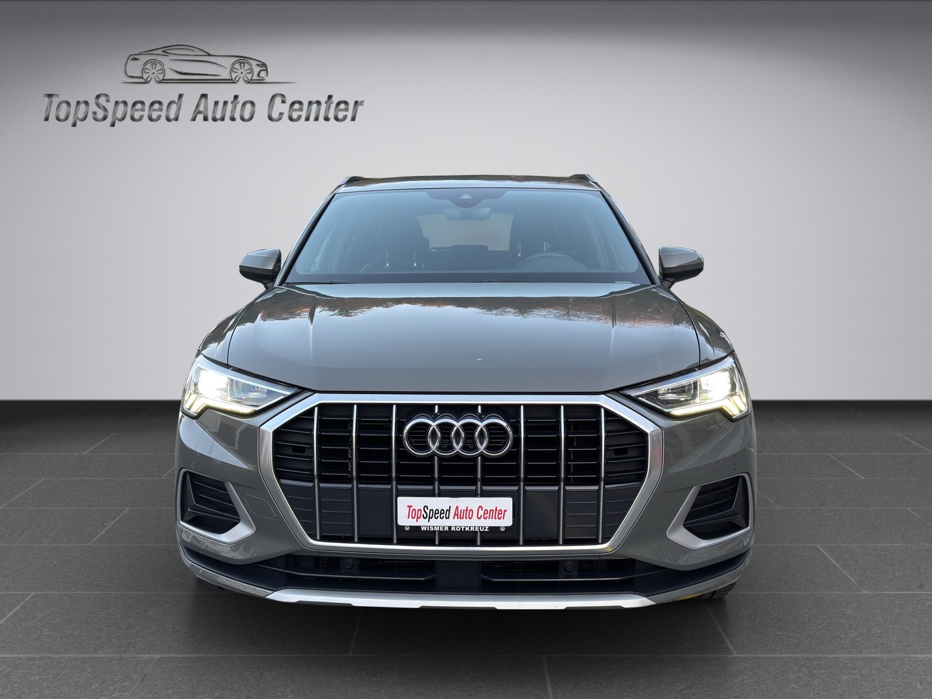 AUDI Q3 40 TFSI advanced quattro S-tronic-image-1