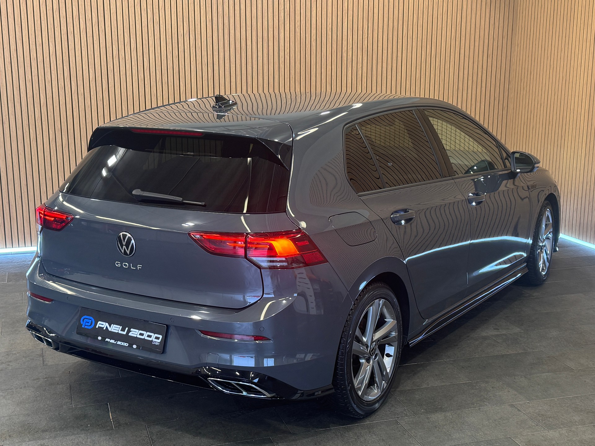 VW Golf 1.5 TSI ACT R-Line-image-3