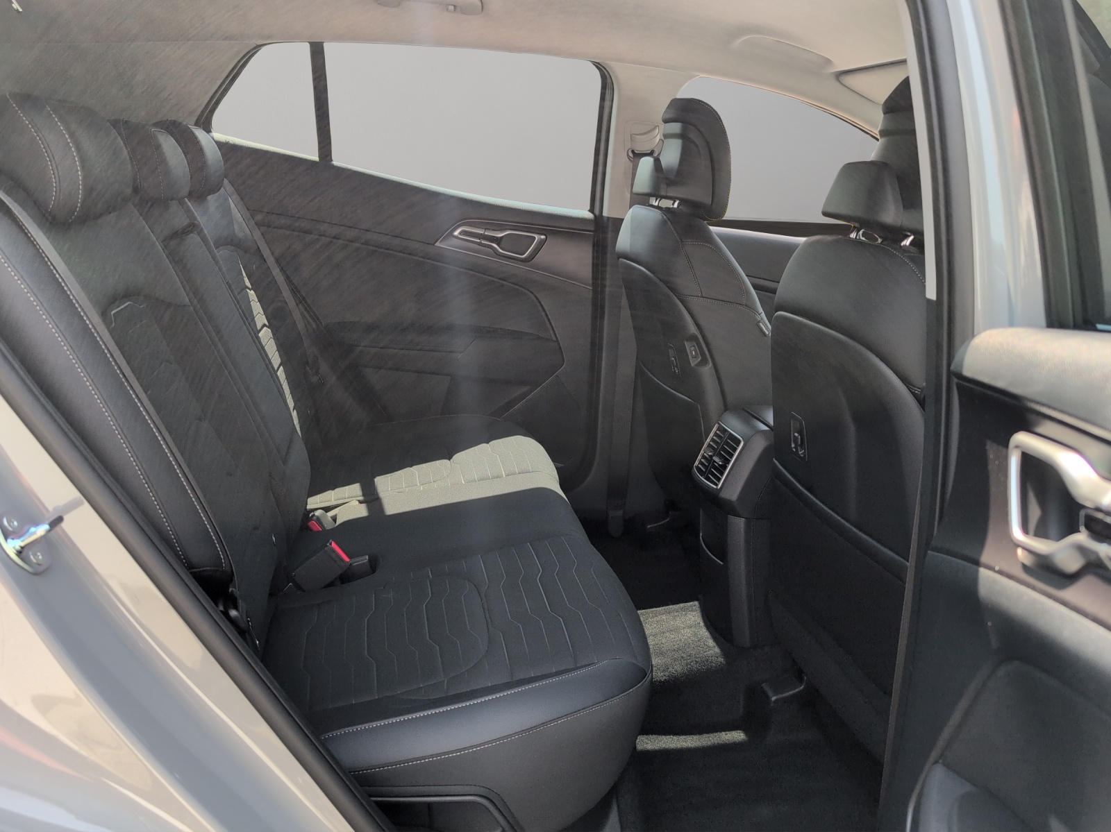 KIA Sportage 1.6 T-GDi Power Edition 4x4 Automat / Rückfahrkamera / Totwinkelassistent / CH-Herstellergarantie-image-11