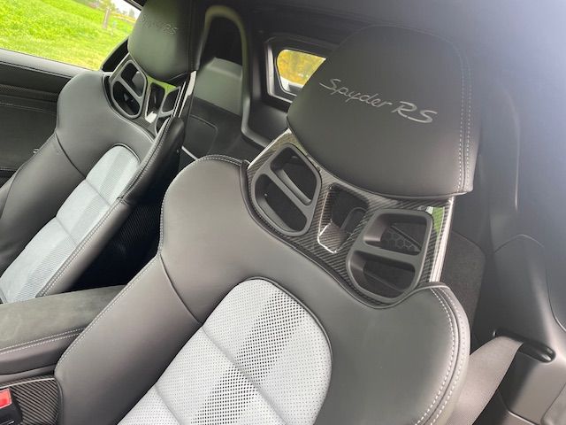 PORSCHE 718 Spyder RS-image-10