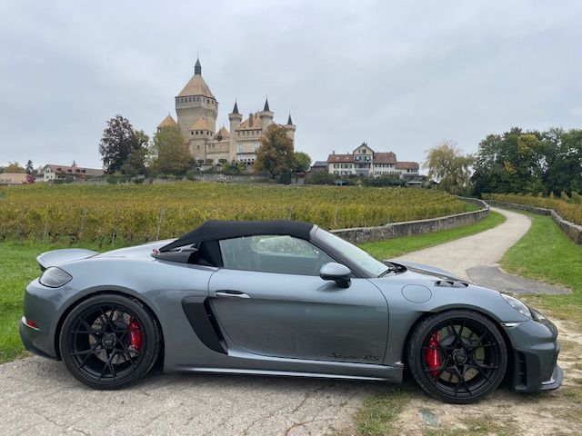 PORSCHE 718 Spyder RS-image-4