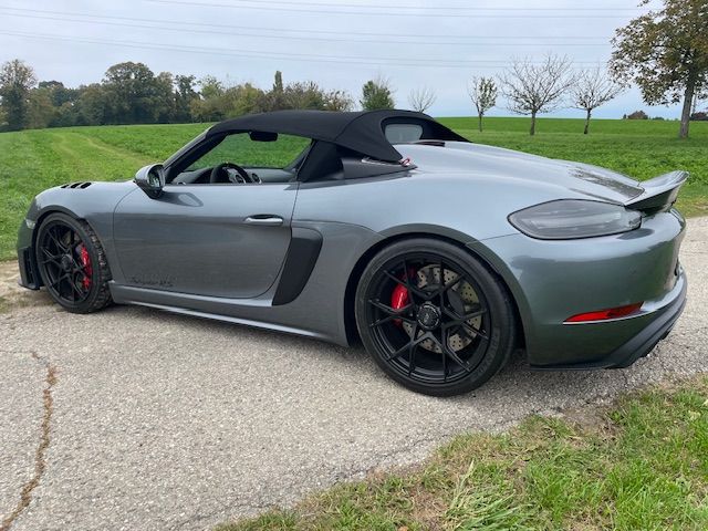 PORSCHE 718 Spyder RS-image-3