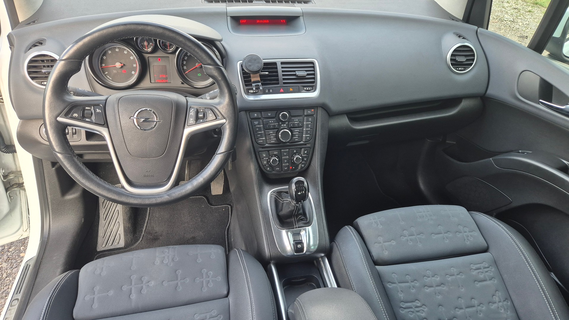 OPEL Meriva 1.4 Turbo Enjoy-image-9