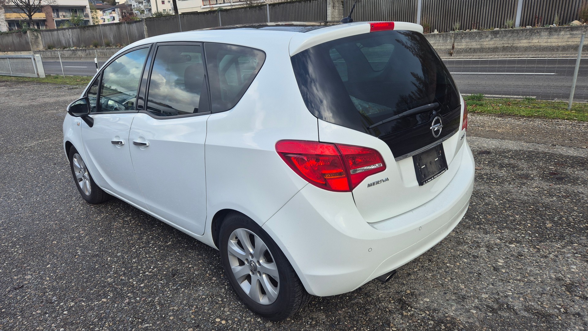 OPEL Meriva 1.4 Turbo Enjoy-image-5