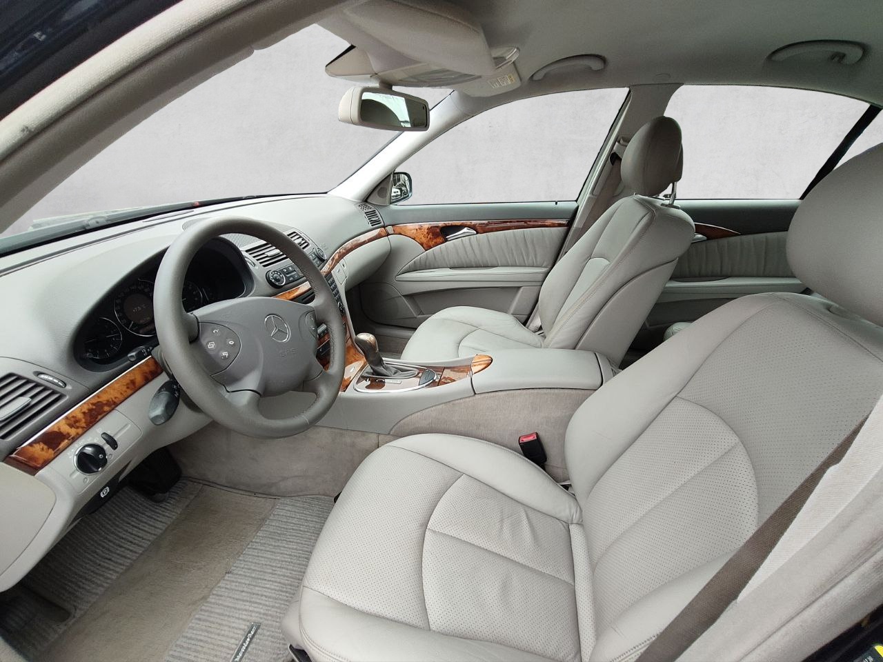MERCEDES-BENZ E 320 Elégance Automatic-image-4