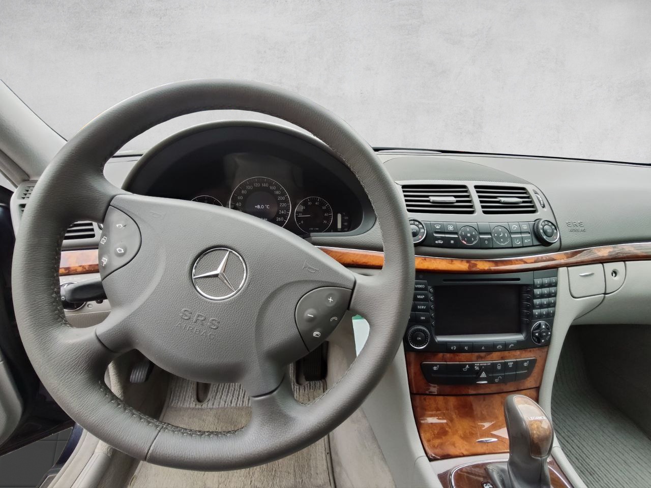MERCEDES-BENZ E 320 Elégance Automatic-image-5