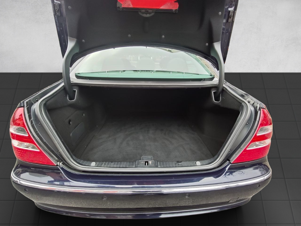 MERCEDES-BENZ E 320 Elégance Automatic-image-10