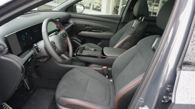 HYUNDAI Tucson 1.6PHEV N-L LUX 4W-image-3