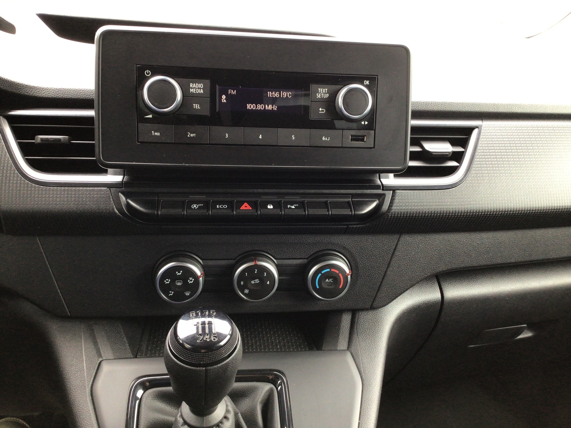RENAULT Kangoo Van 1.5 dCi Standard 95 Extra-image-10