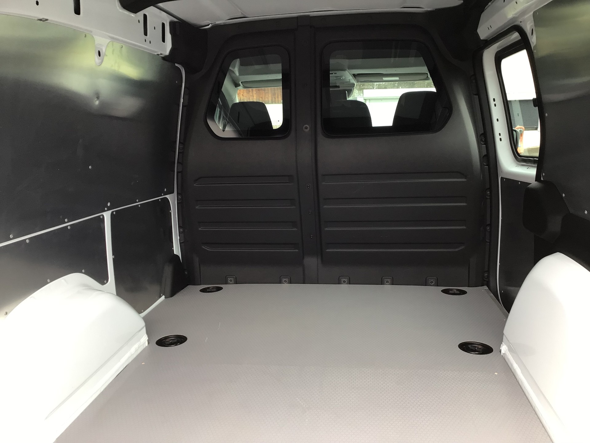 RENAULT Kangoo Van 1.5 dCi Standard 95 Extra-image-14