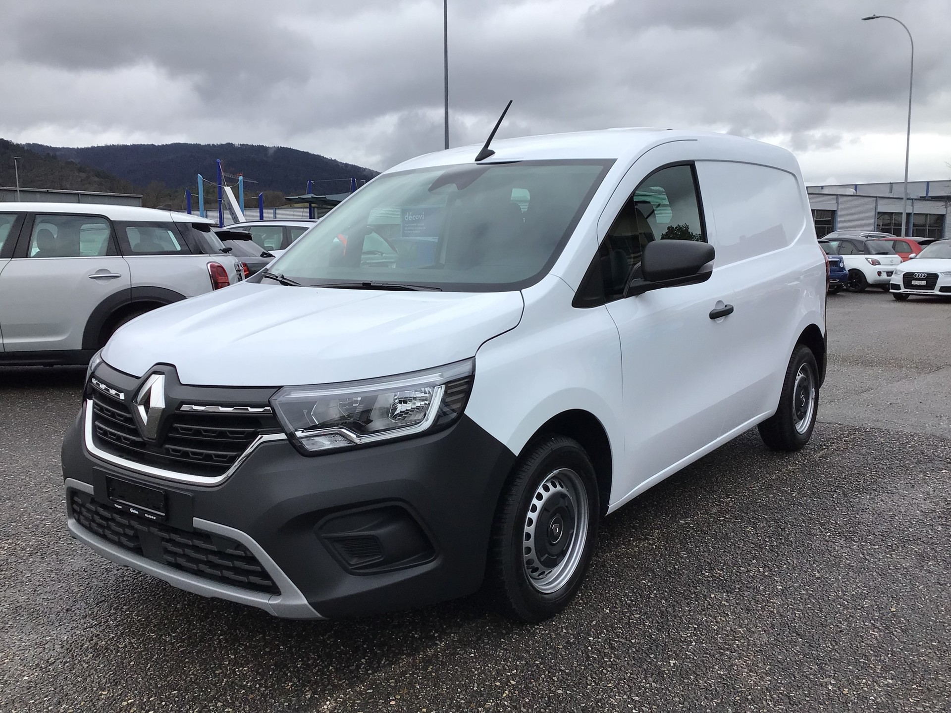 RENAULT Kangoo Van 1.5 dCi Standard 95 Extra-image-0