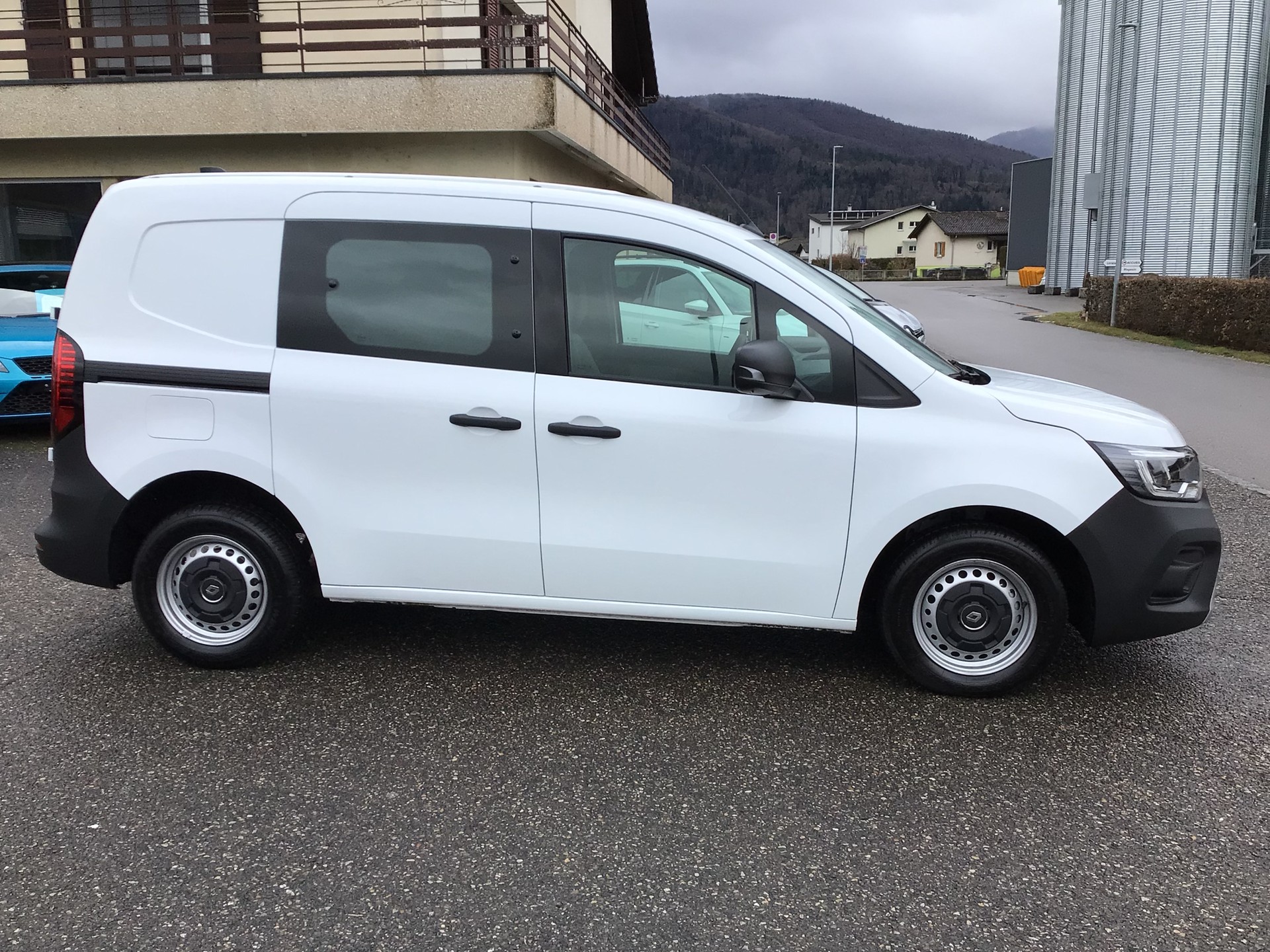RENAULT Kangoo Van 1.5 dCi Standard 95 Extra-image-3