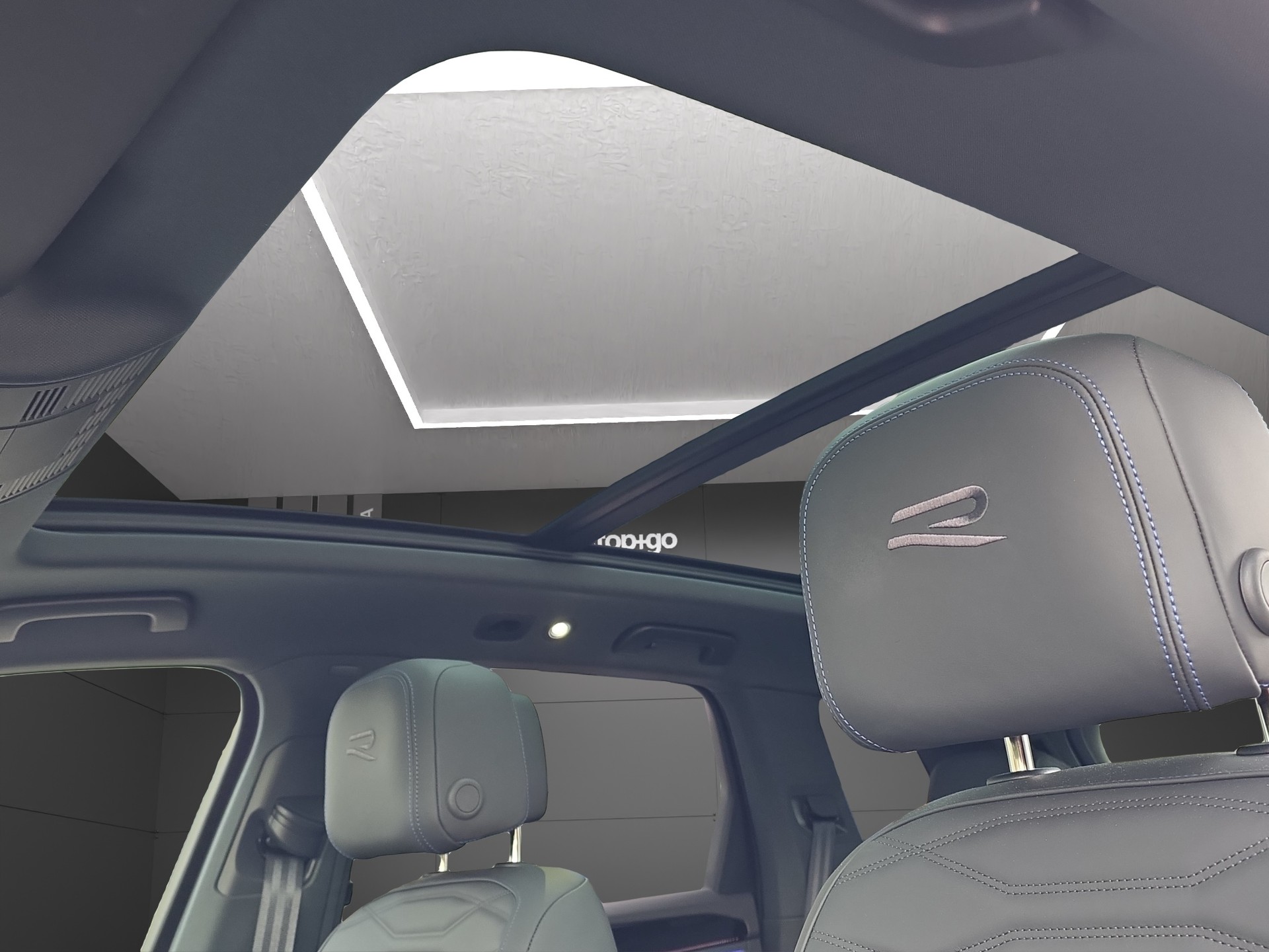 VW Touareg 3.0 TSI eHybrid United Tiptronic-image-11