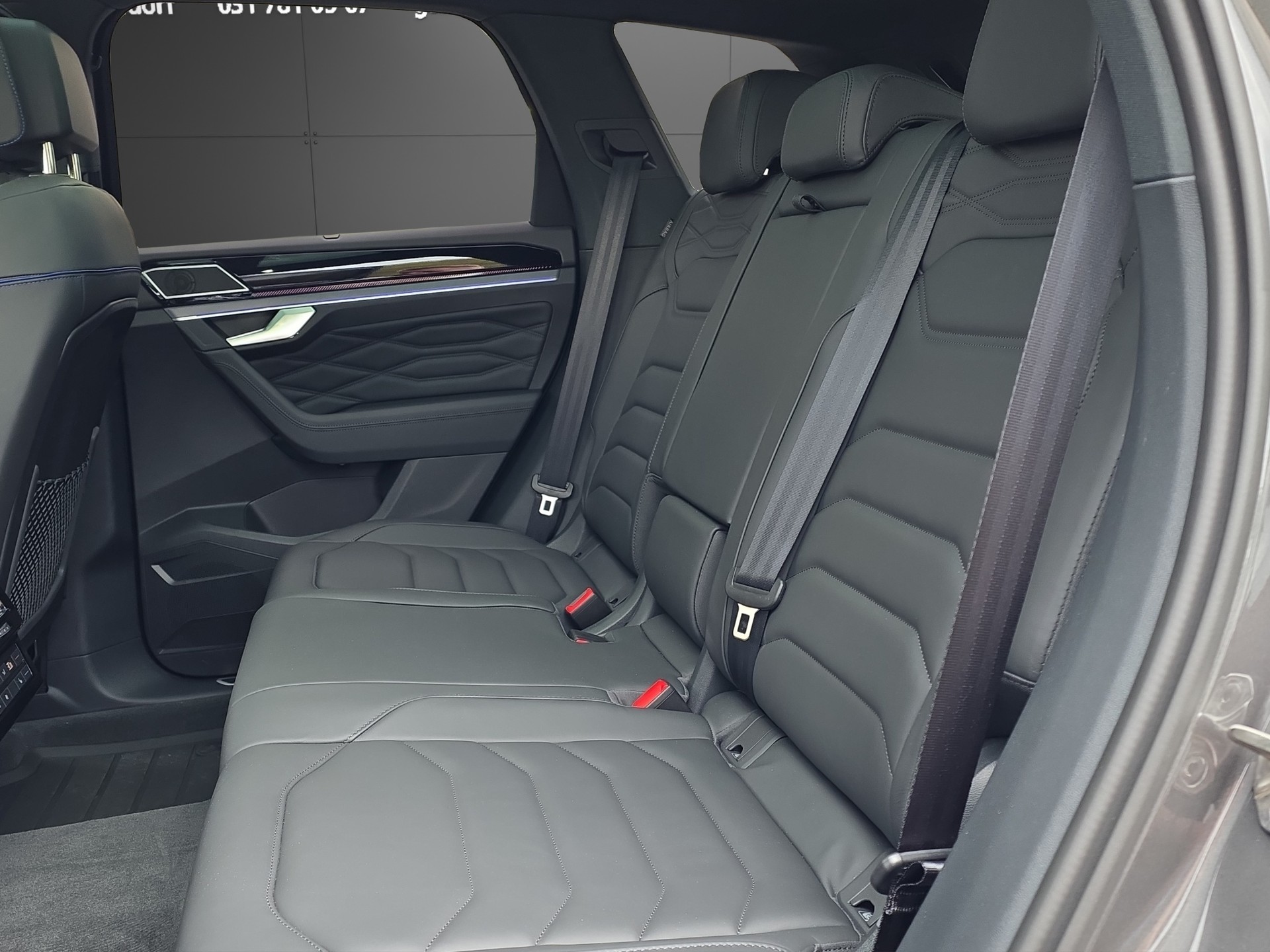 VW Touareg 3.0 TSI eHybrid United Tiptronic-image-8