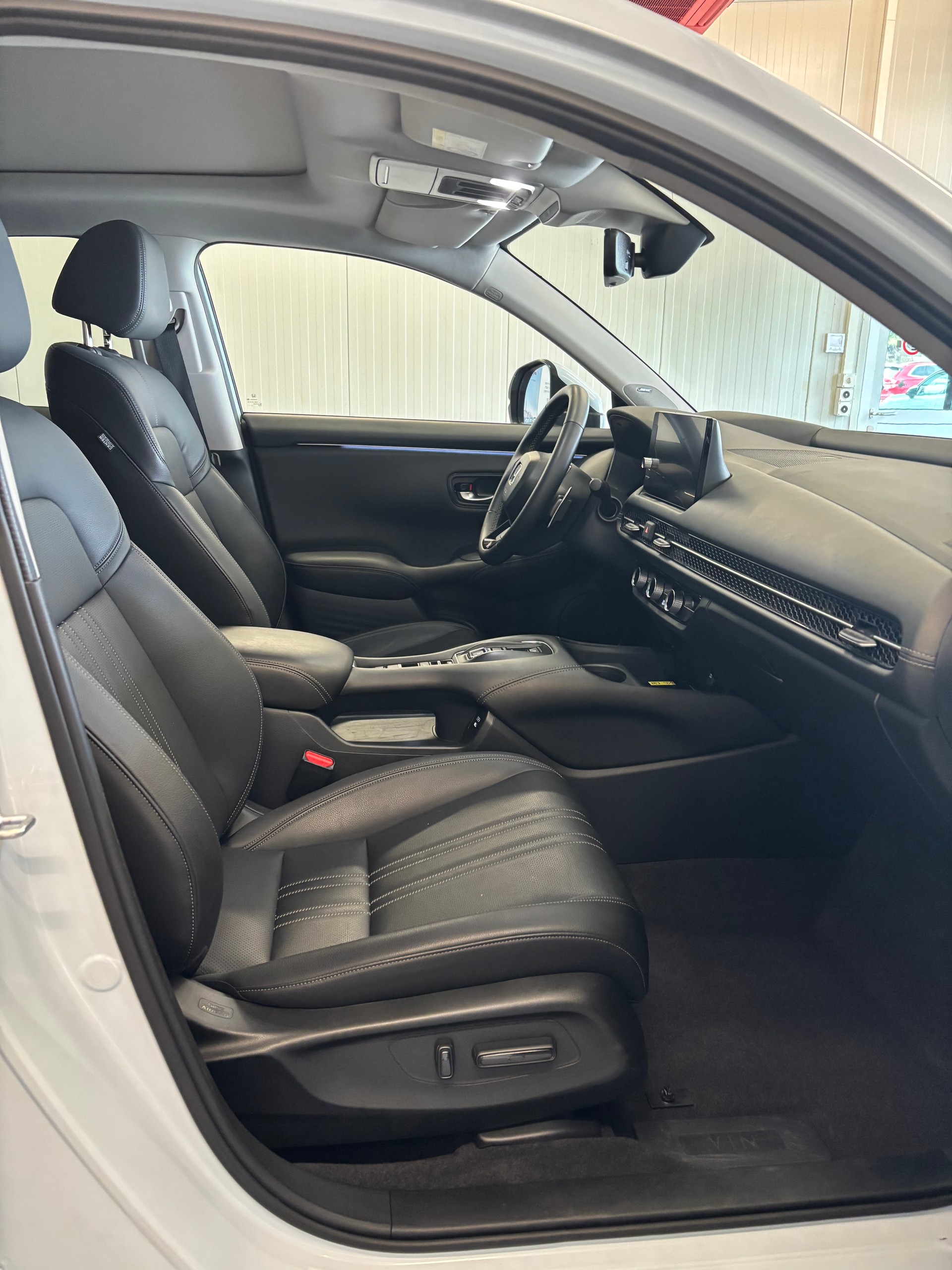 HONDA ZR-V 2.0i MMD Hybrid Advance Automatic-image-11