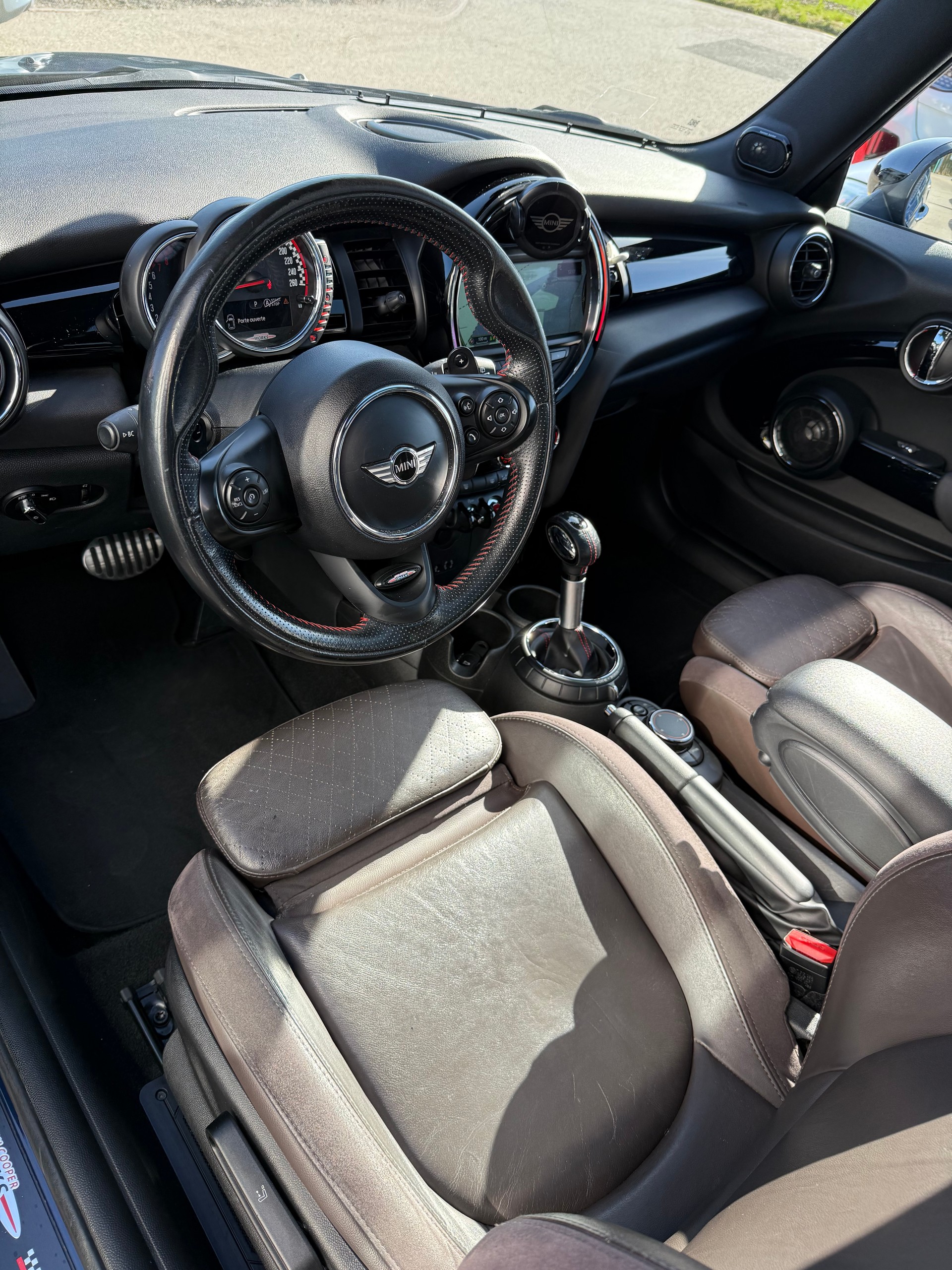 MINI Cooper John Cooper Works Steptronic-image-4