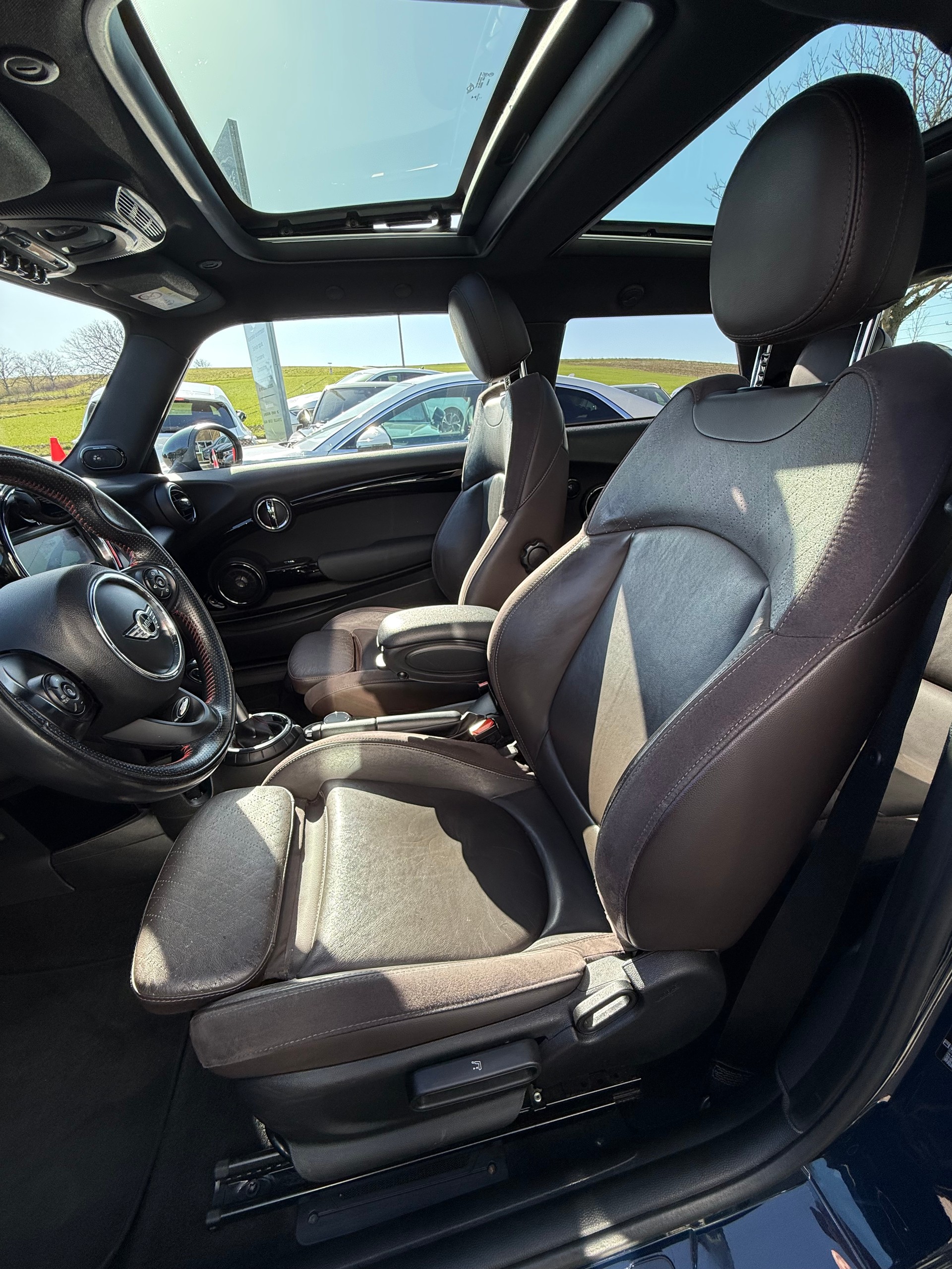MINI Cooper John Cooper Works Steptronic-image-3