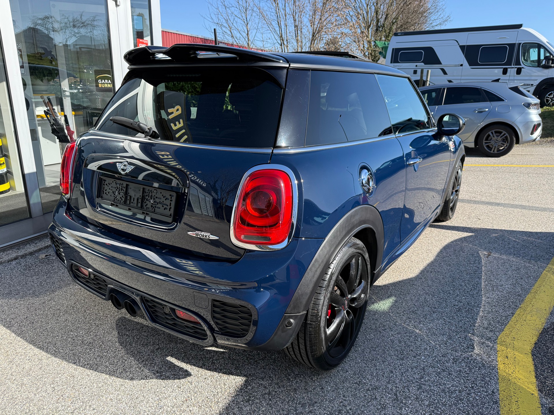 MINI Cooper John Cooper Works Steptronic-image-2