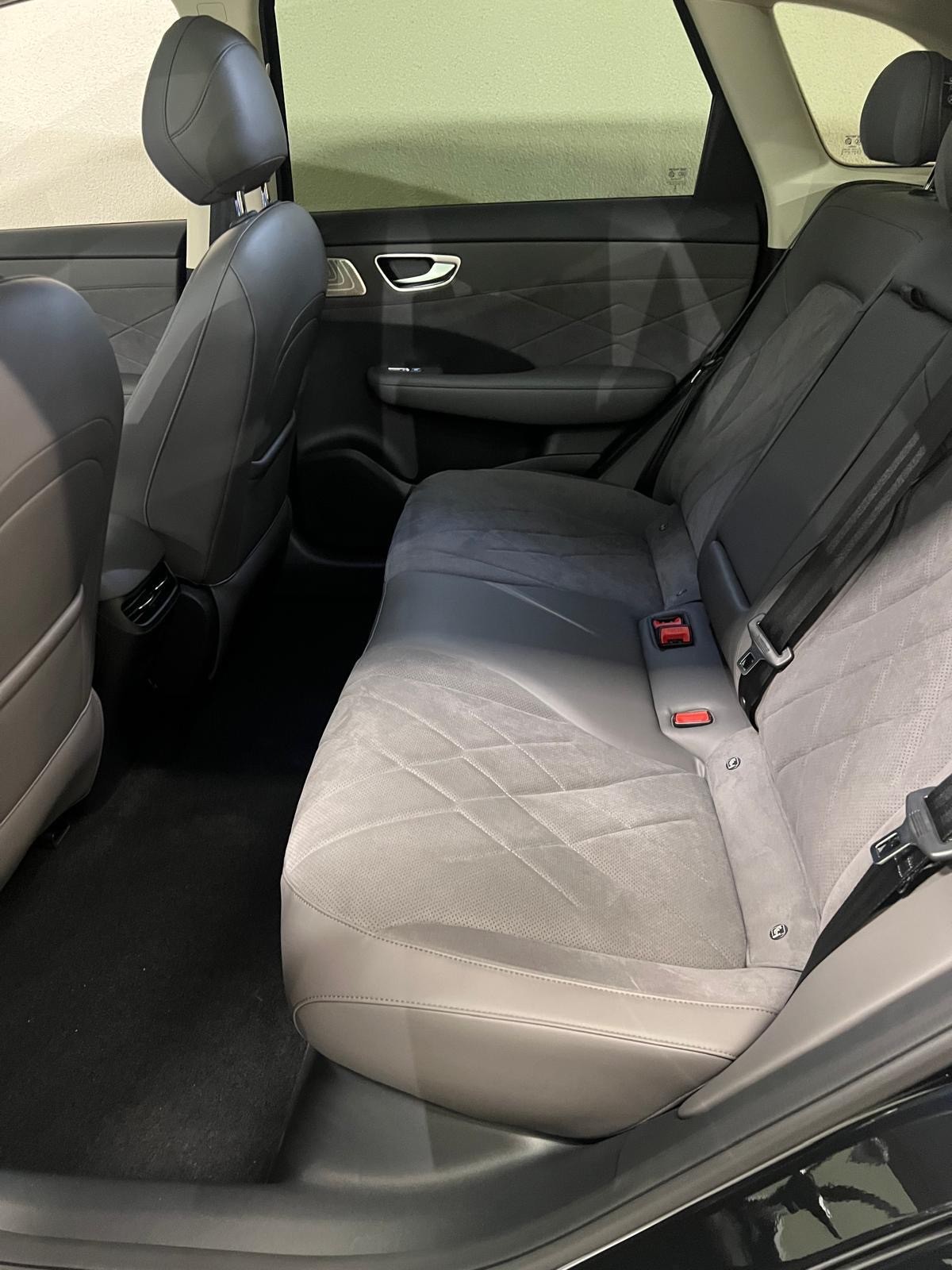 MG S6 EV 77kWh Luxury AWD-image-9