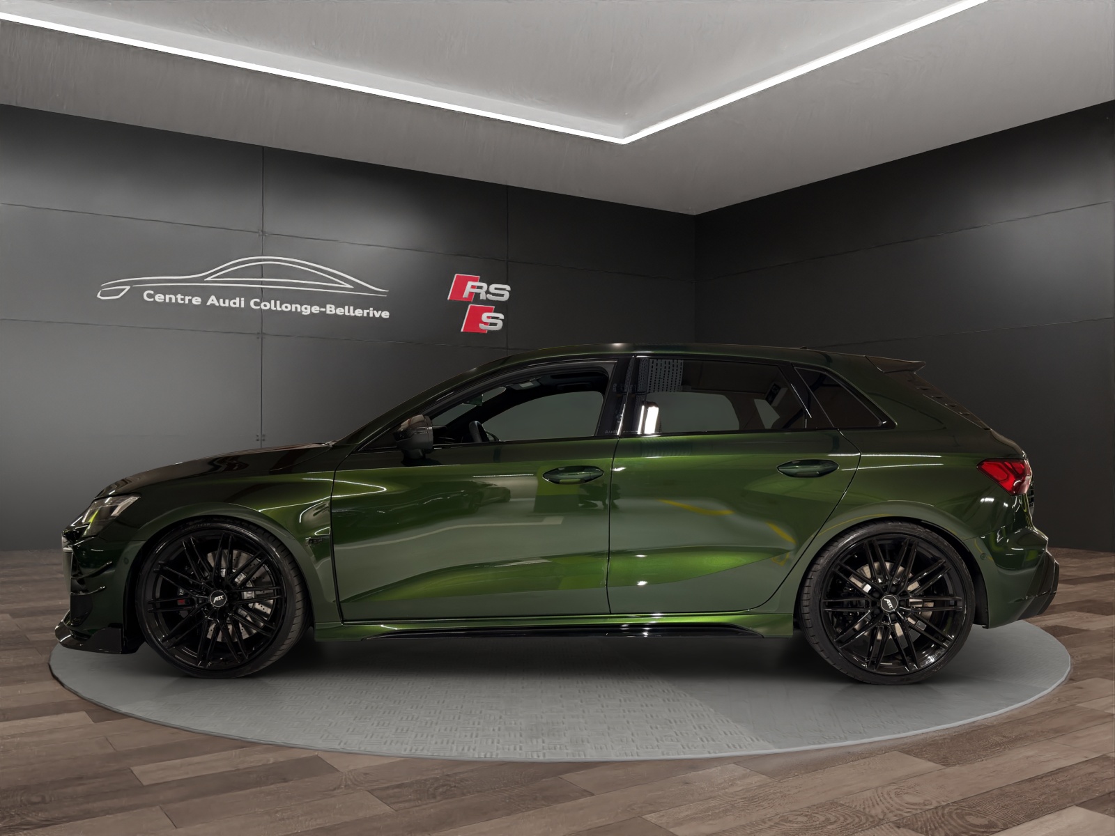 AUDI RS3 Sportback 2.5 TSI quattro S-tronic-showroom-element-2