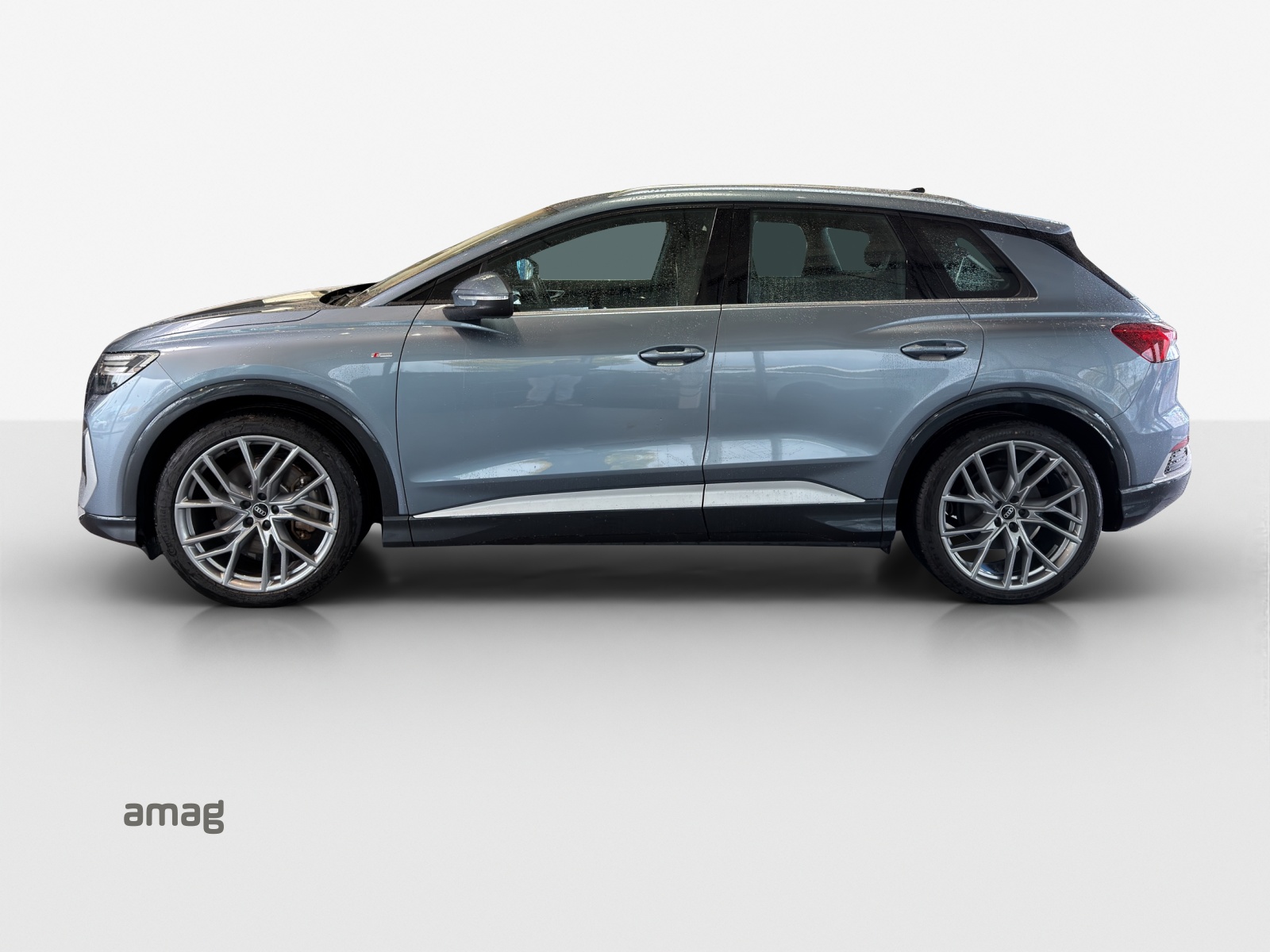 AUDI Q4 e-tron 50 quattro-image-1