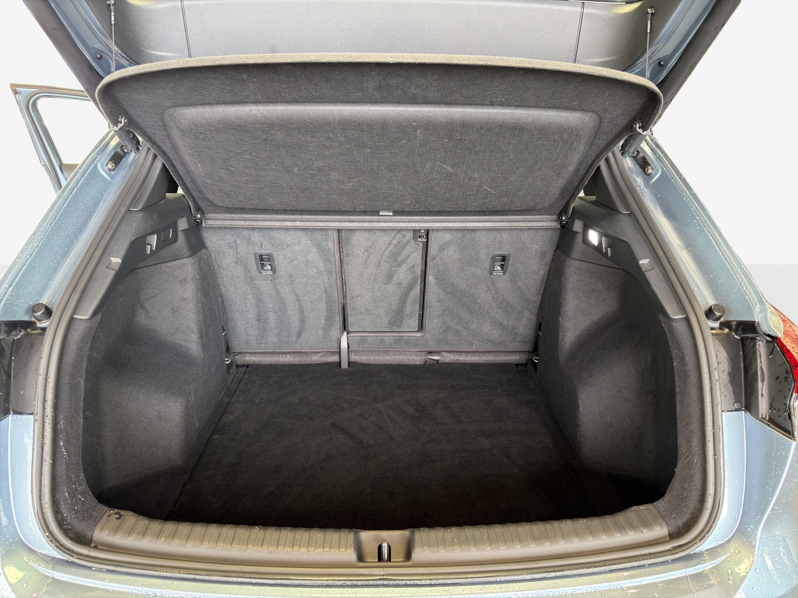 AUDI Q4 e-tron 50 quattro-image-13
