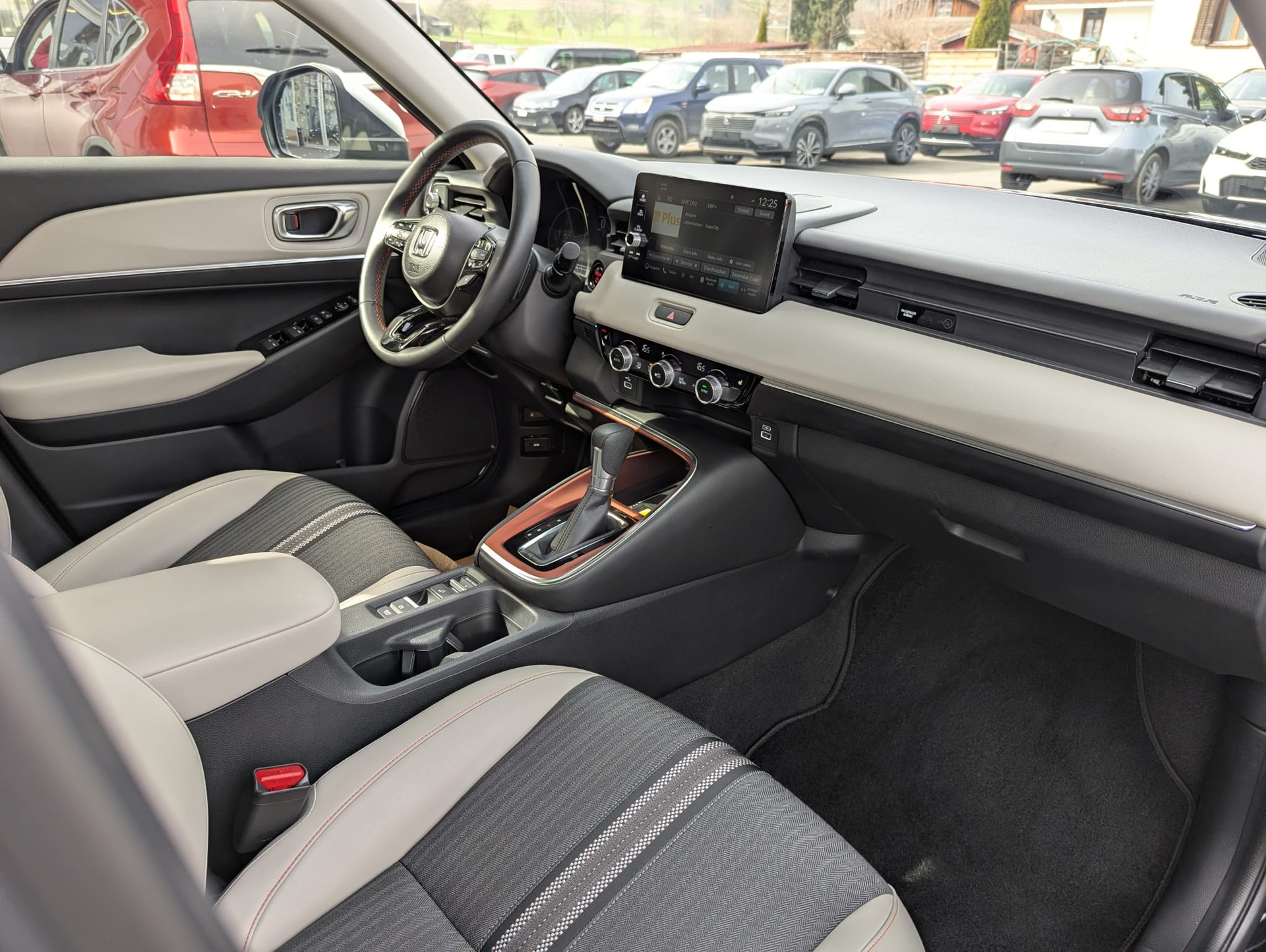 HONDA HR-V 1.5i-MMD Advance Style CVT-image-6